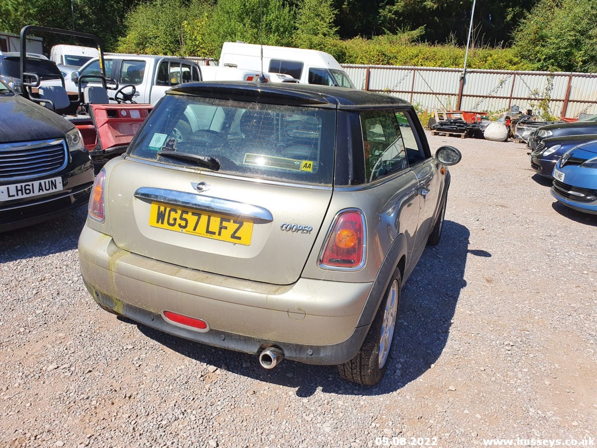 07/57 MINI COOPER - 1598cc 3dr Hatchback (Silver, 33k) - Image 14 of 55