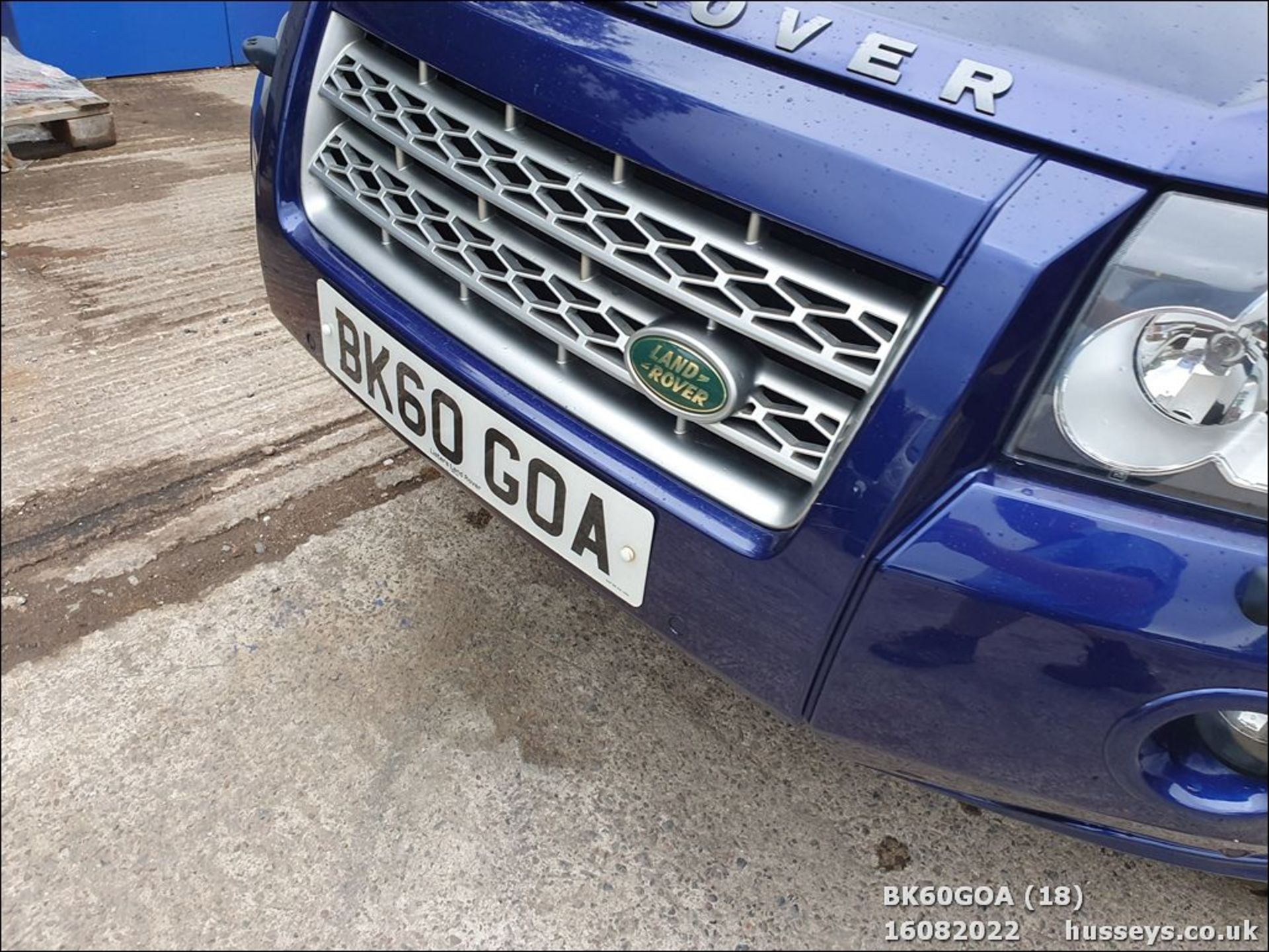 10/60 LAND ROVER FREELANDER HSE TD4 AUTO - 2179cc 5dr Estate (Blue, 118k) - Image 19 of 35