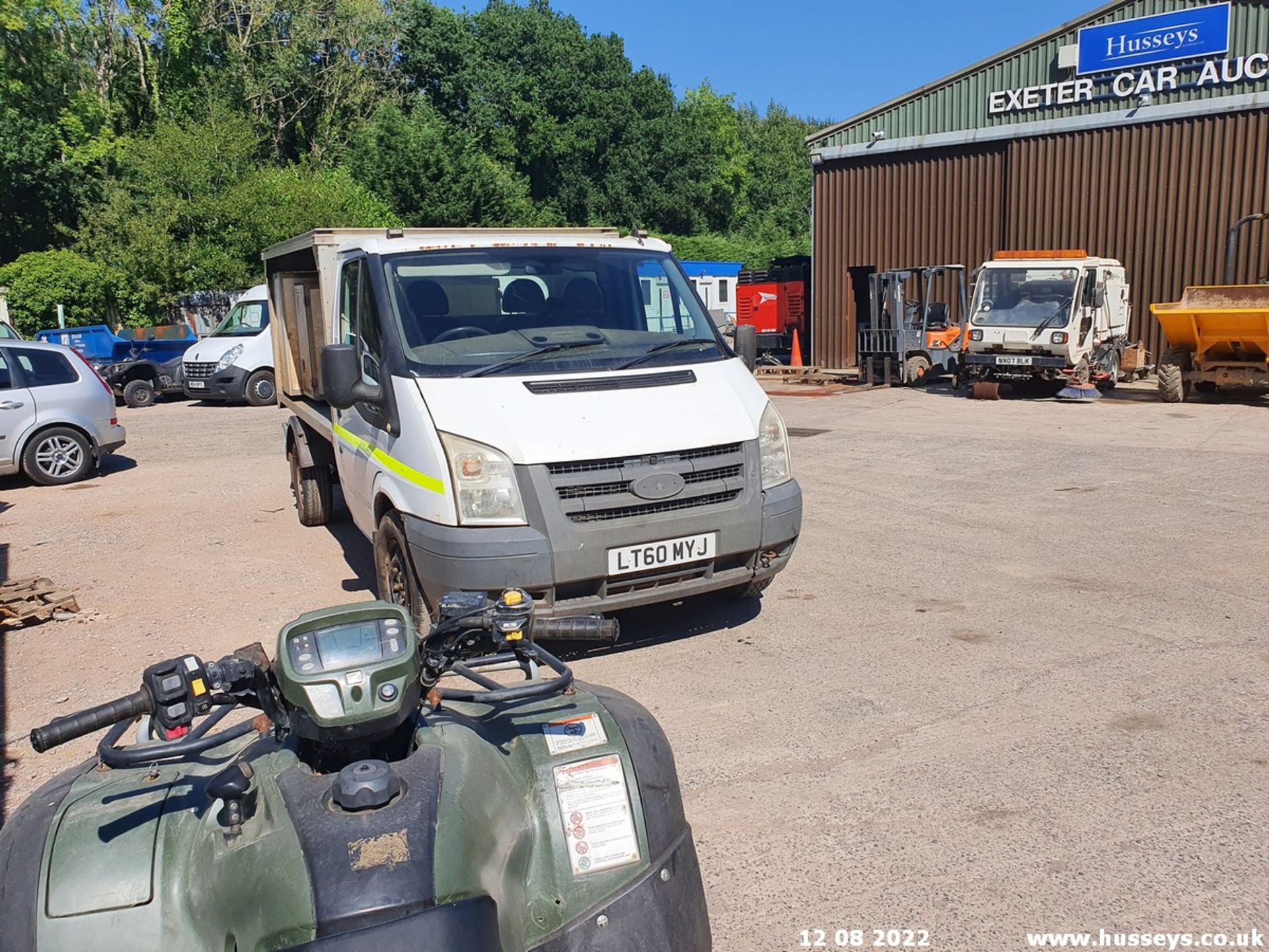 10/60 FORD TRANSIT 100 T350M RWD MILK FLOAT - 2402cc 2dr (White) - Image 7 of 26