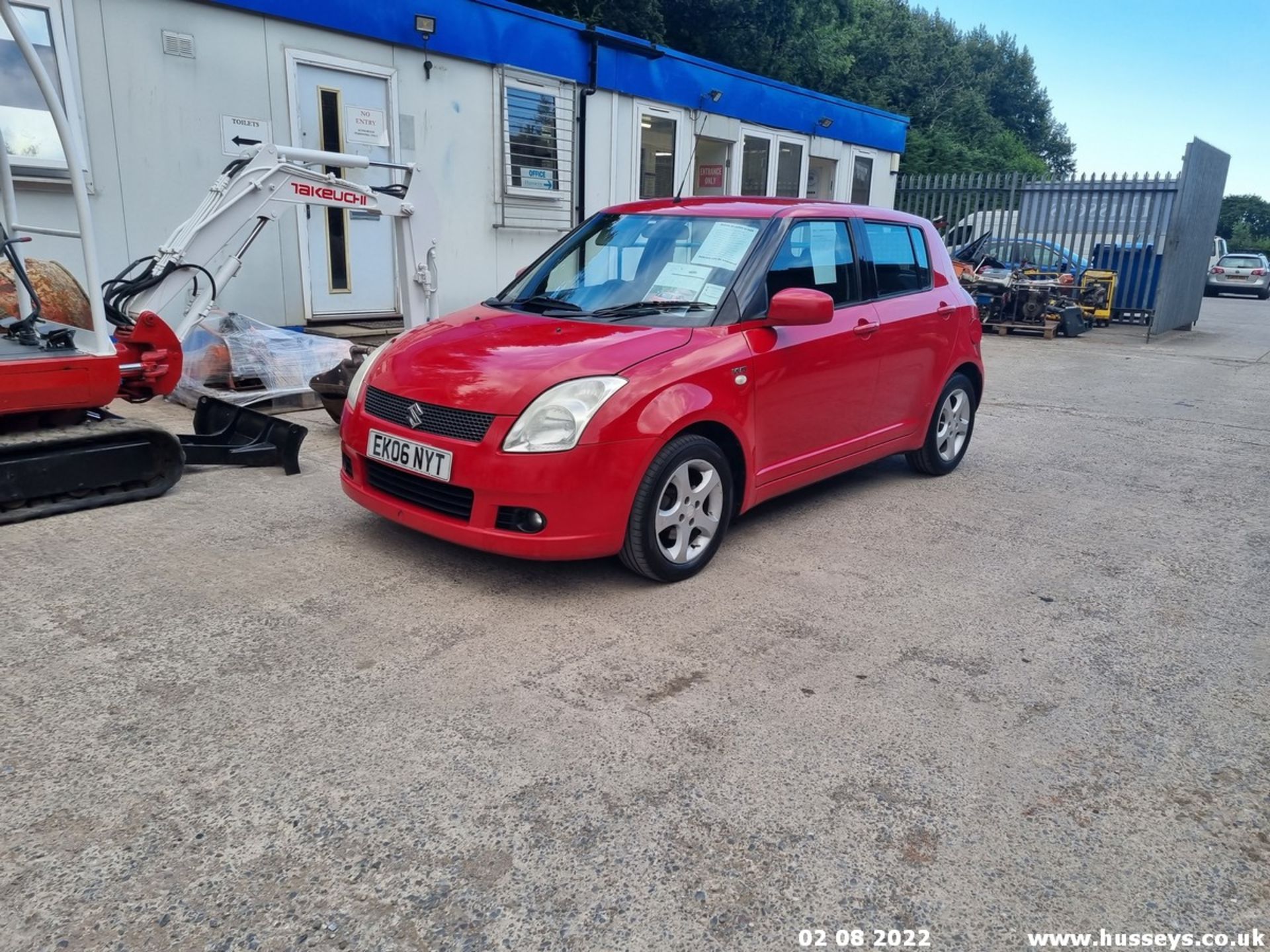 06/06 SUZUKI SWIFT VVTS GLX - 1490cc 5dr Hatchback (Red, 110k) - Image 28 of 28