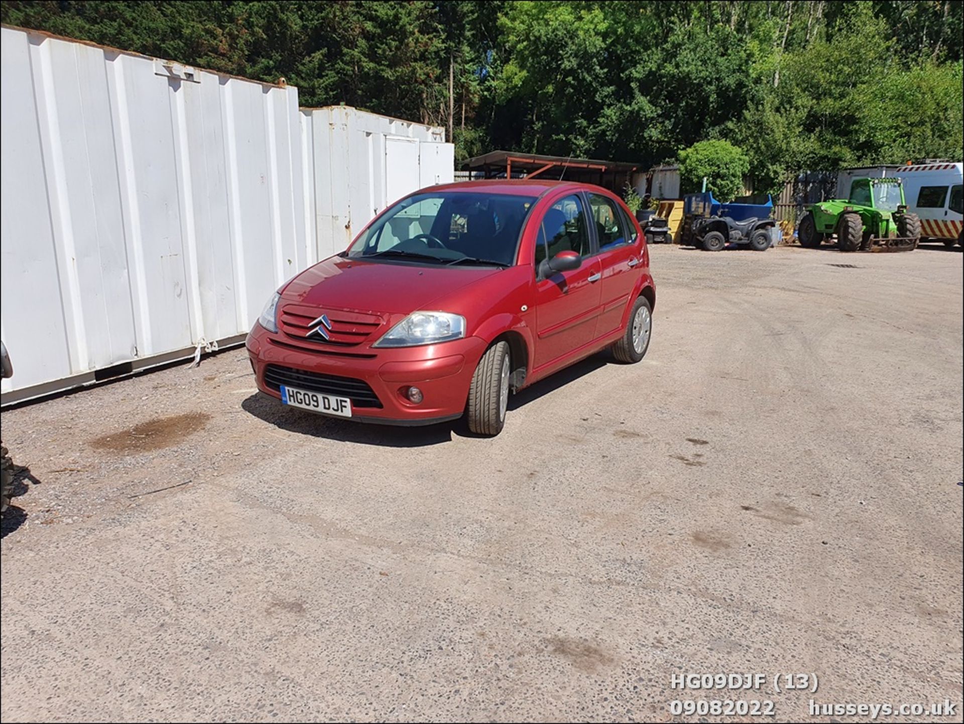 09/09 CITROEN C3 EXCLUSIVE 16V AUTO - 1587cc 5dr Hatchback (Red, 80k) - Image 13 of 37