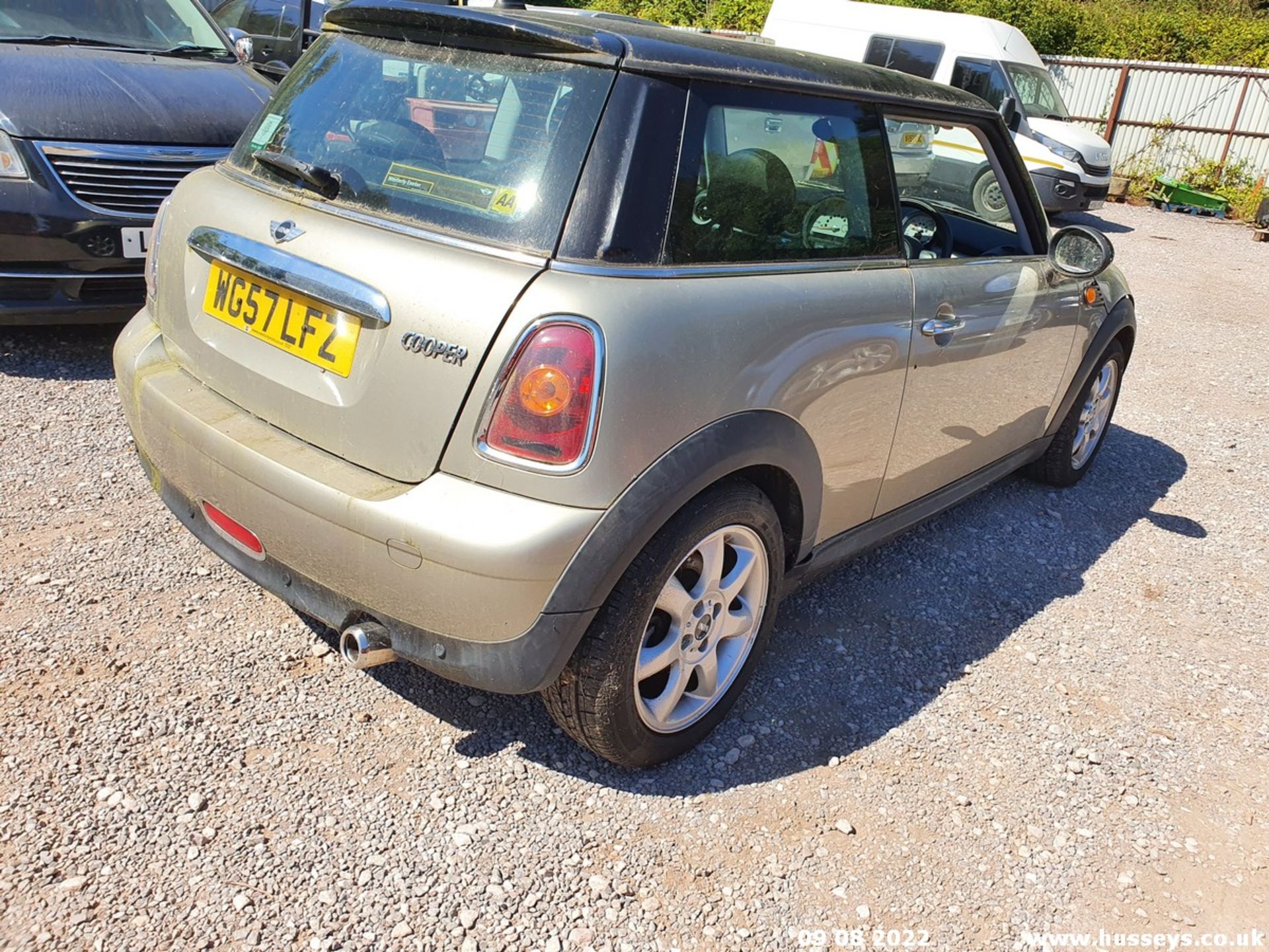 07/57 MINI COOPER - 1598cc 3dr Hatchback (Silver, 33k) - Image 13 of 55