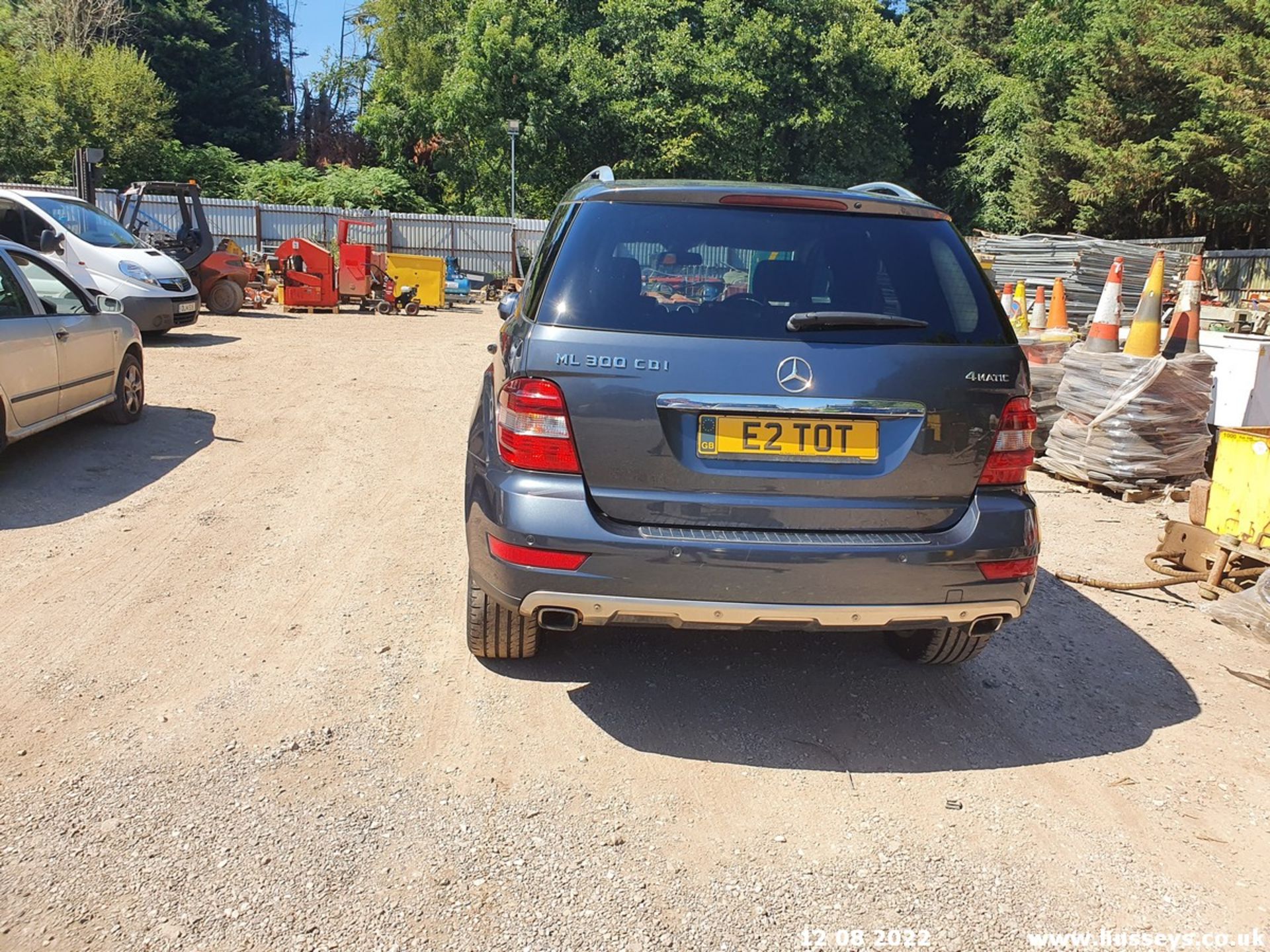 2010 MERCEDES-BENZ ML300 SPORT CDI BLUE-CY A - 2987cc 5dr Estate (Grey, 106k) - Image 16 of 38