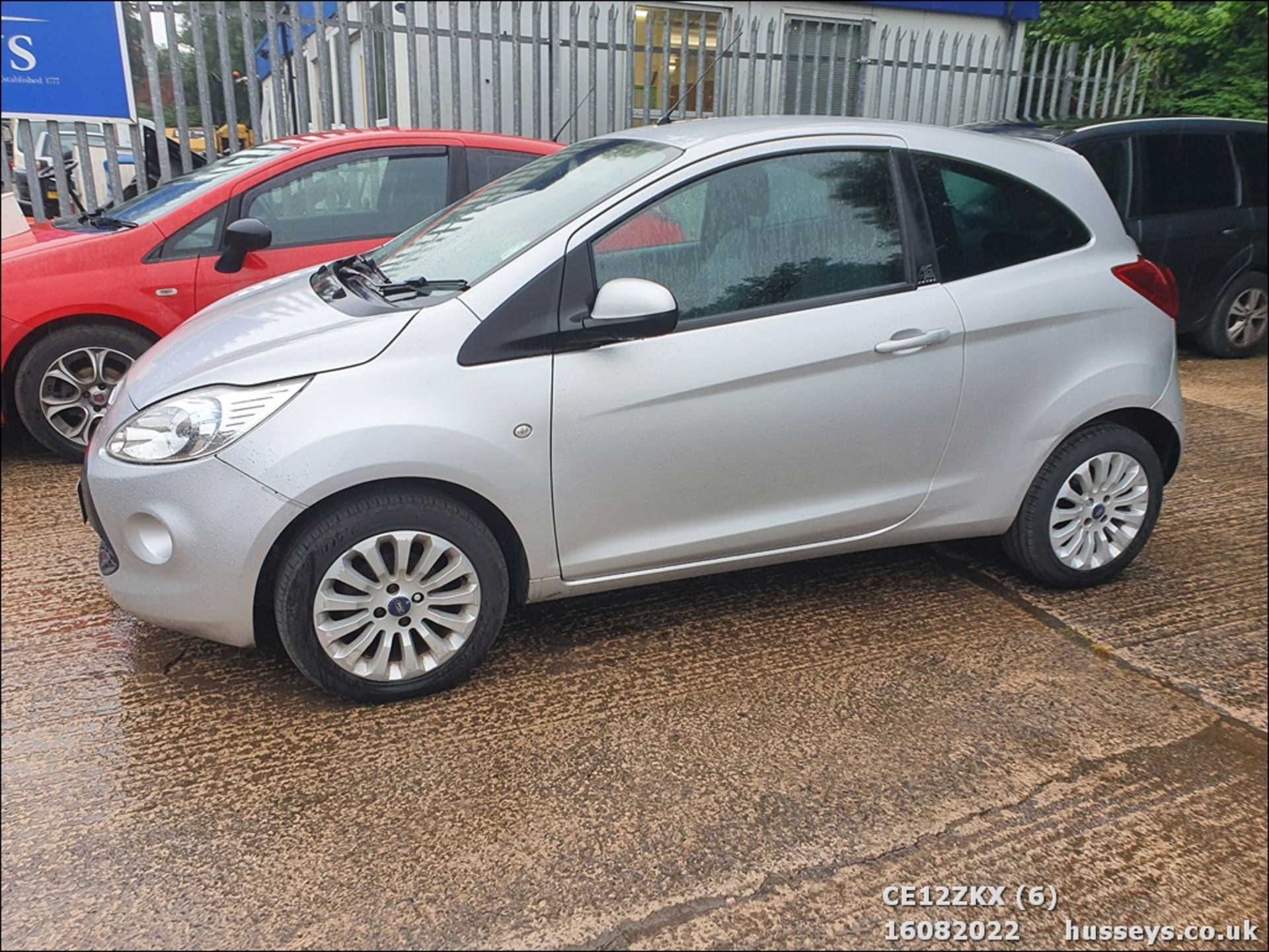 12/12 FORD KA ZETEC - 1242cc 3dr Hatchback (Silver, 59k) - Image 6 of 36