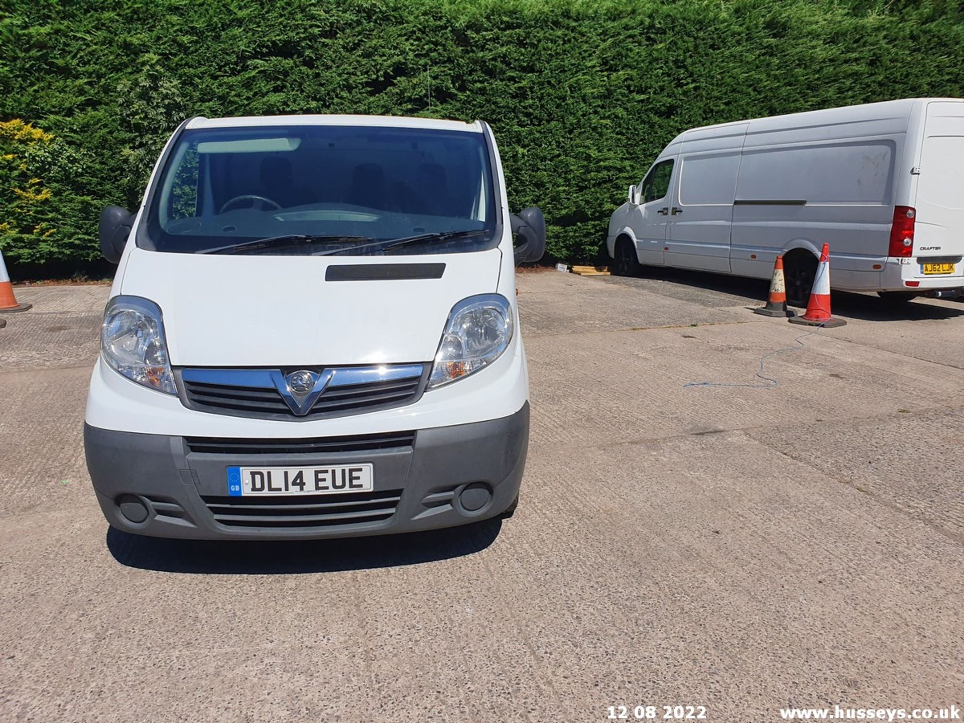 14/14 VAUXHALL VIVARO 2900 CDTI LWB - 1995cc 5dr Van (White, 142k) - Image 5 of 46