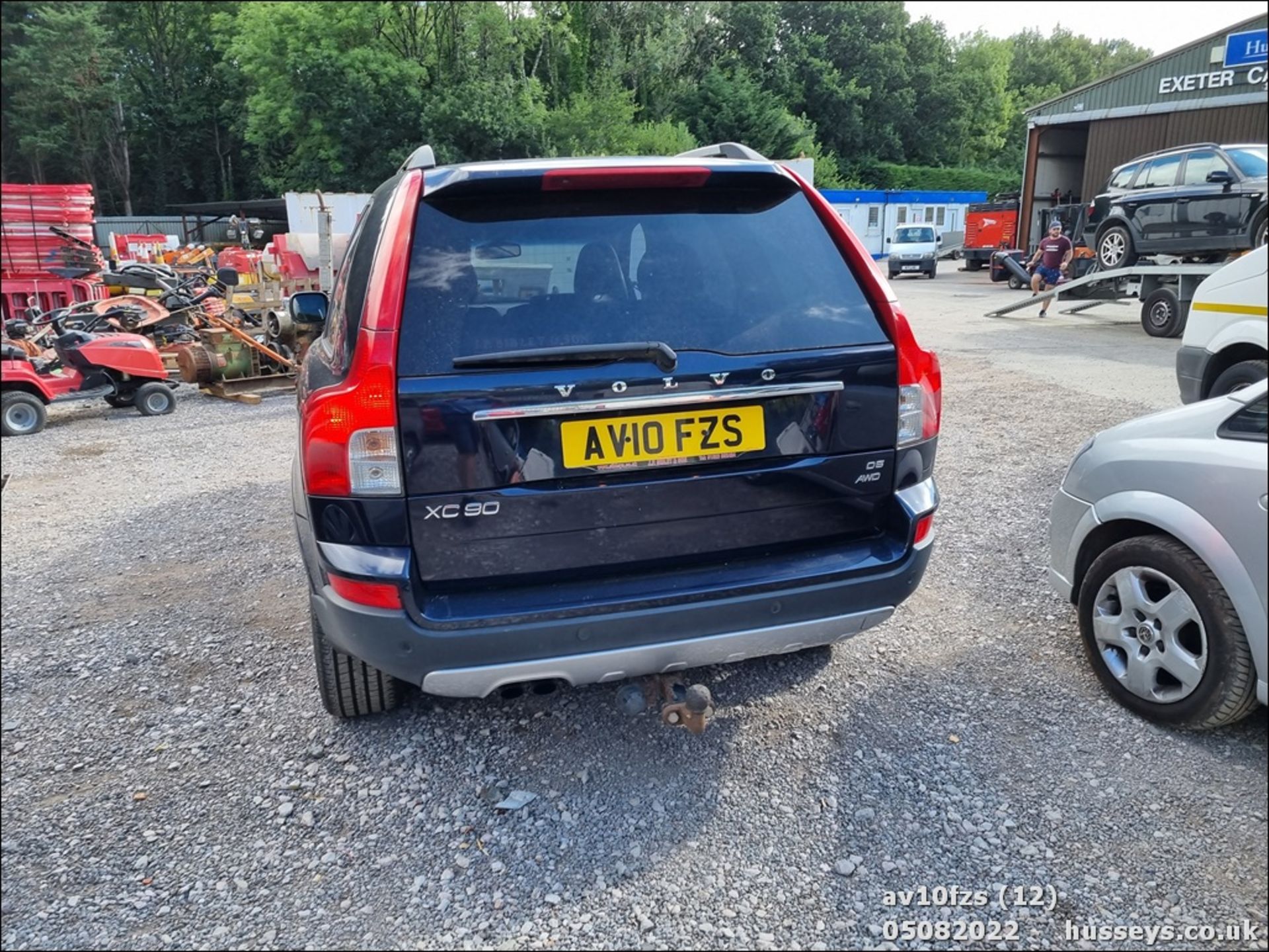 10/10 VOLVO XC90 ACTIVE AWD D5 - 2401cc 5dr Estate (Blue, 100k) - Image 12 of 31