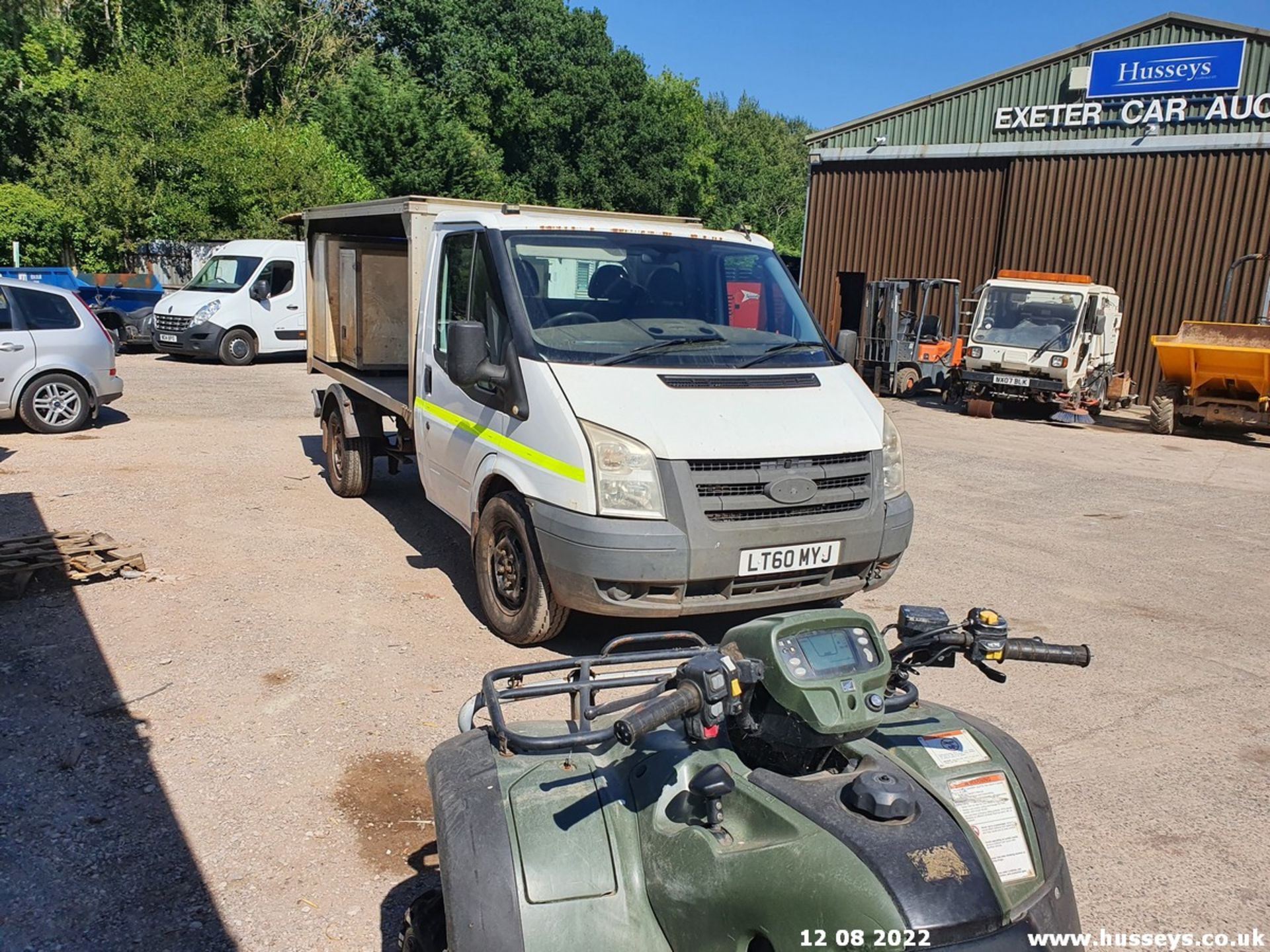 10/60 FORD TRANSIT 100 T350M RWD MILK FLOAT - 2402cc 2dr (White) - Image 9 of 26