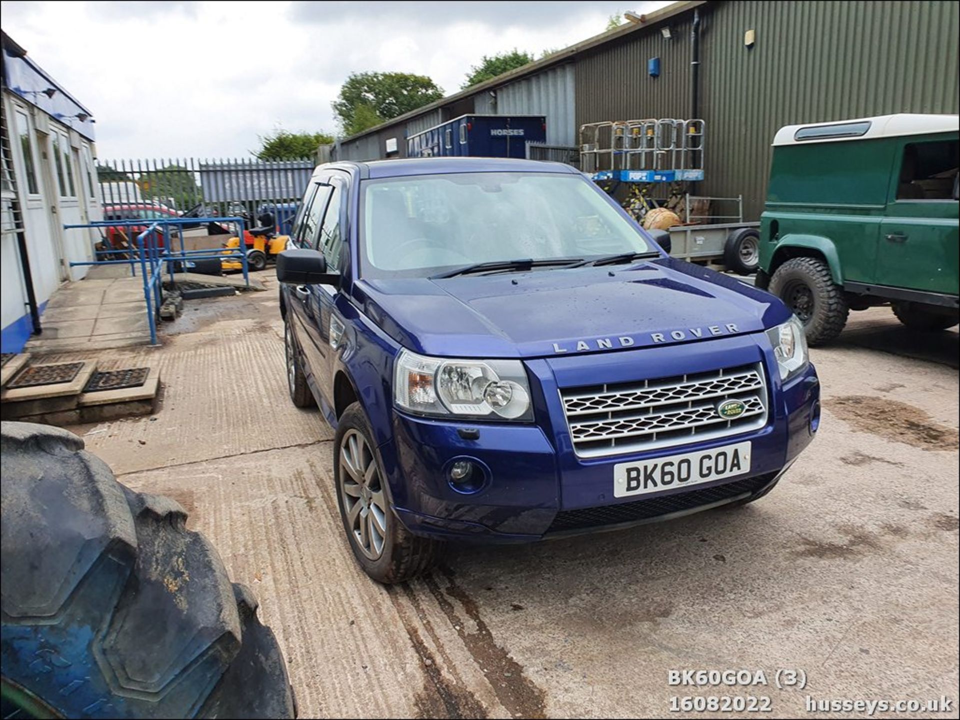 10/60 LAND ROVER FREELANDER HSE TD4 AUTO - 2179cc 5dr Estate (Blue, 118k) - Image 3 of 35