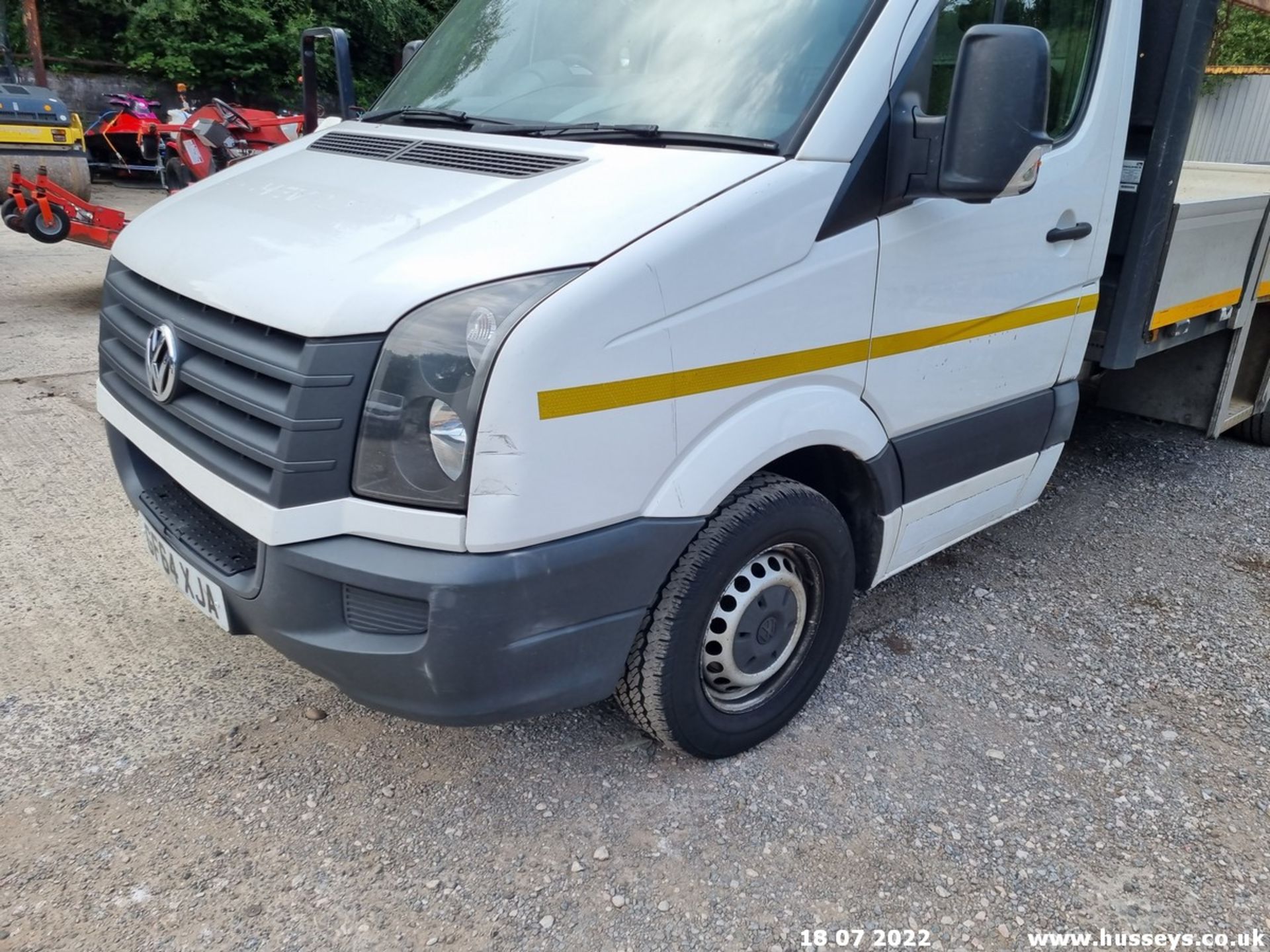 14/64 VOLKSWAGEN CRAFTER CR35 TDI - 1968cc 2dr Flat Bed (White, 221k) - Image 6 of 21