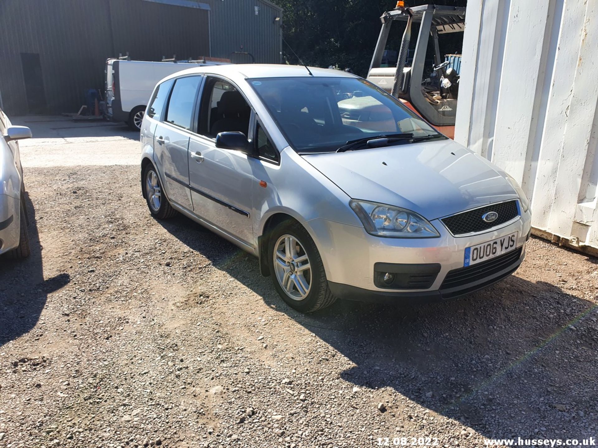 06/06 FORD FOCUS C-MAX ZETEC - 1596cc 5dr MPV (Silver, 102k) - Image 2 of 29