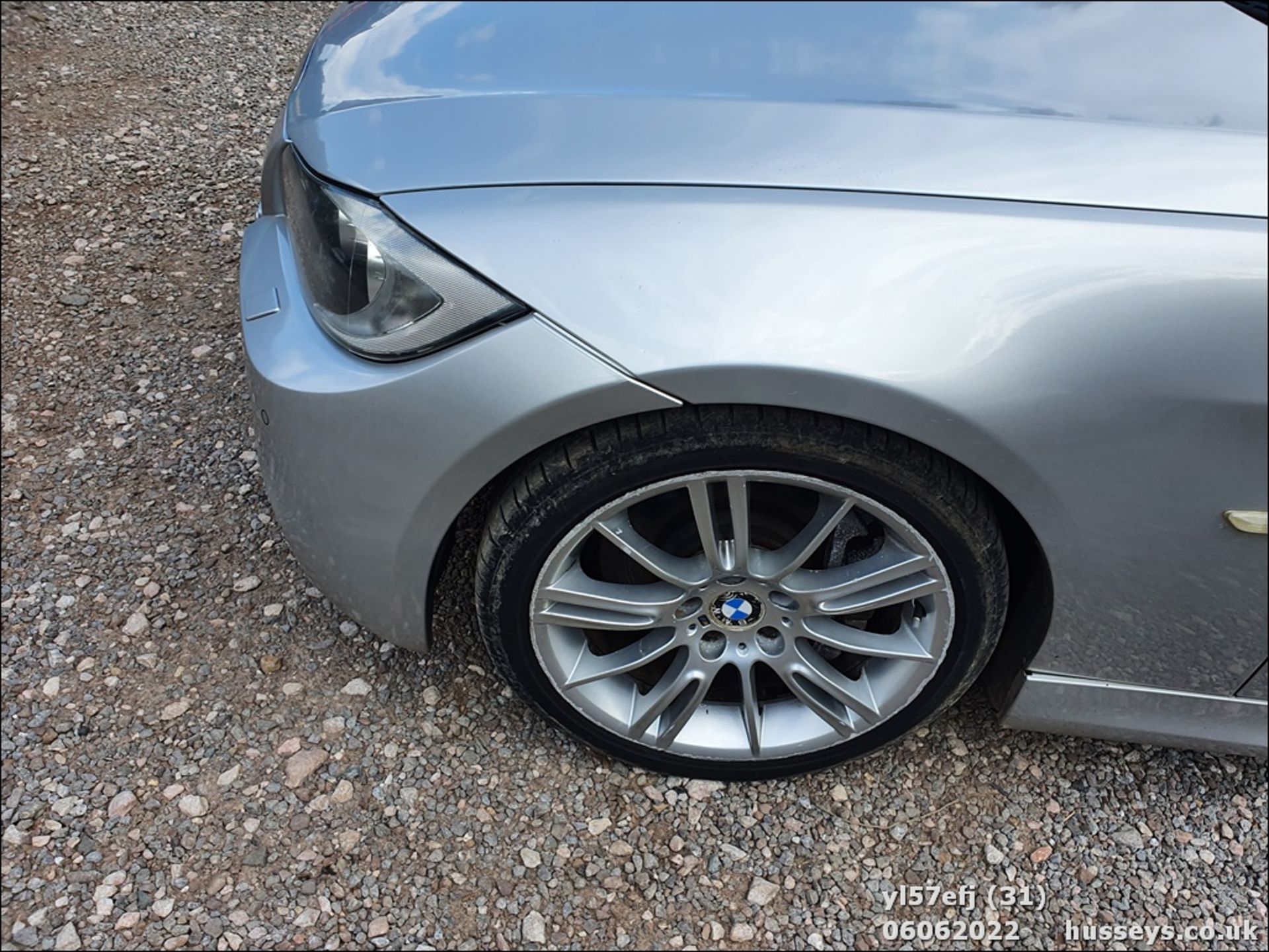 08/57 BMW 330D M SPORT AUTO - 2993cc 4dr Saloon (Silver) - Image 30 of 39