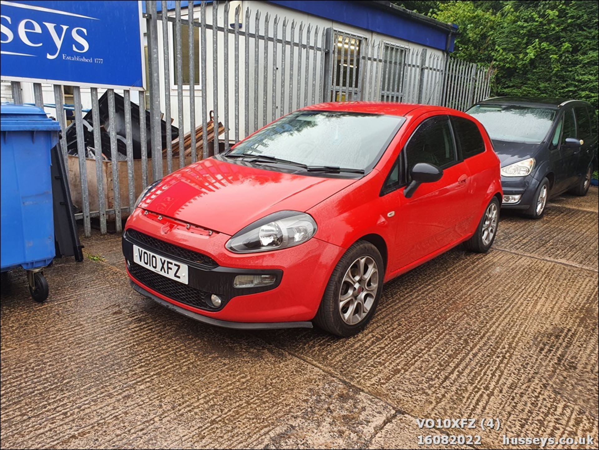 10/10 FIAT PUNTO EVO GP - 1368cc 3dr Hatchback (Red) - Image 3 of 27