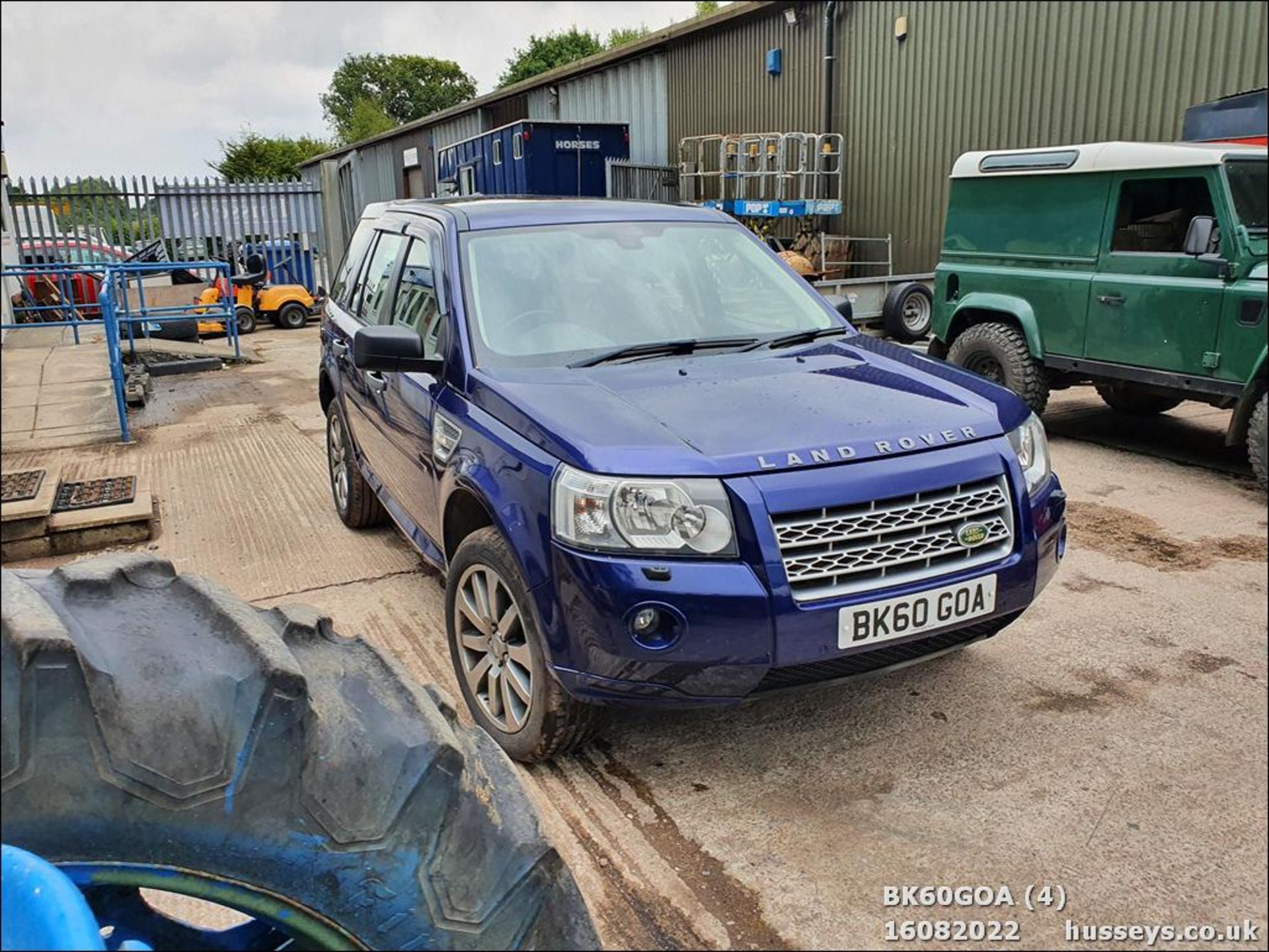 10/60 LAND ROVER FREELANDER HSE TD4 AUTO - 2179cc 5dr Estate (Blue, 118k) - Image 4 of 35