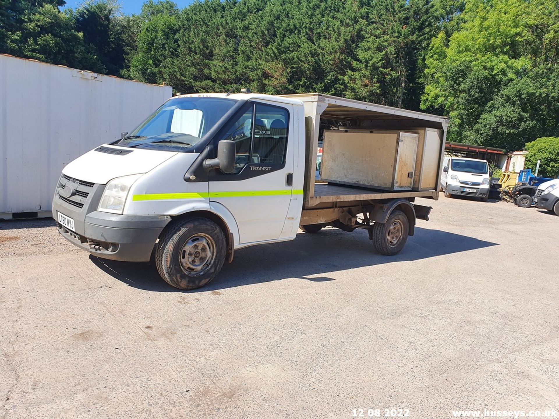 10/60 FORD TRANSIT 100 T350M RWD MILK FLOAT - 2402cc 2dr (White) - Image 24 of 26