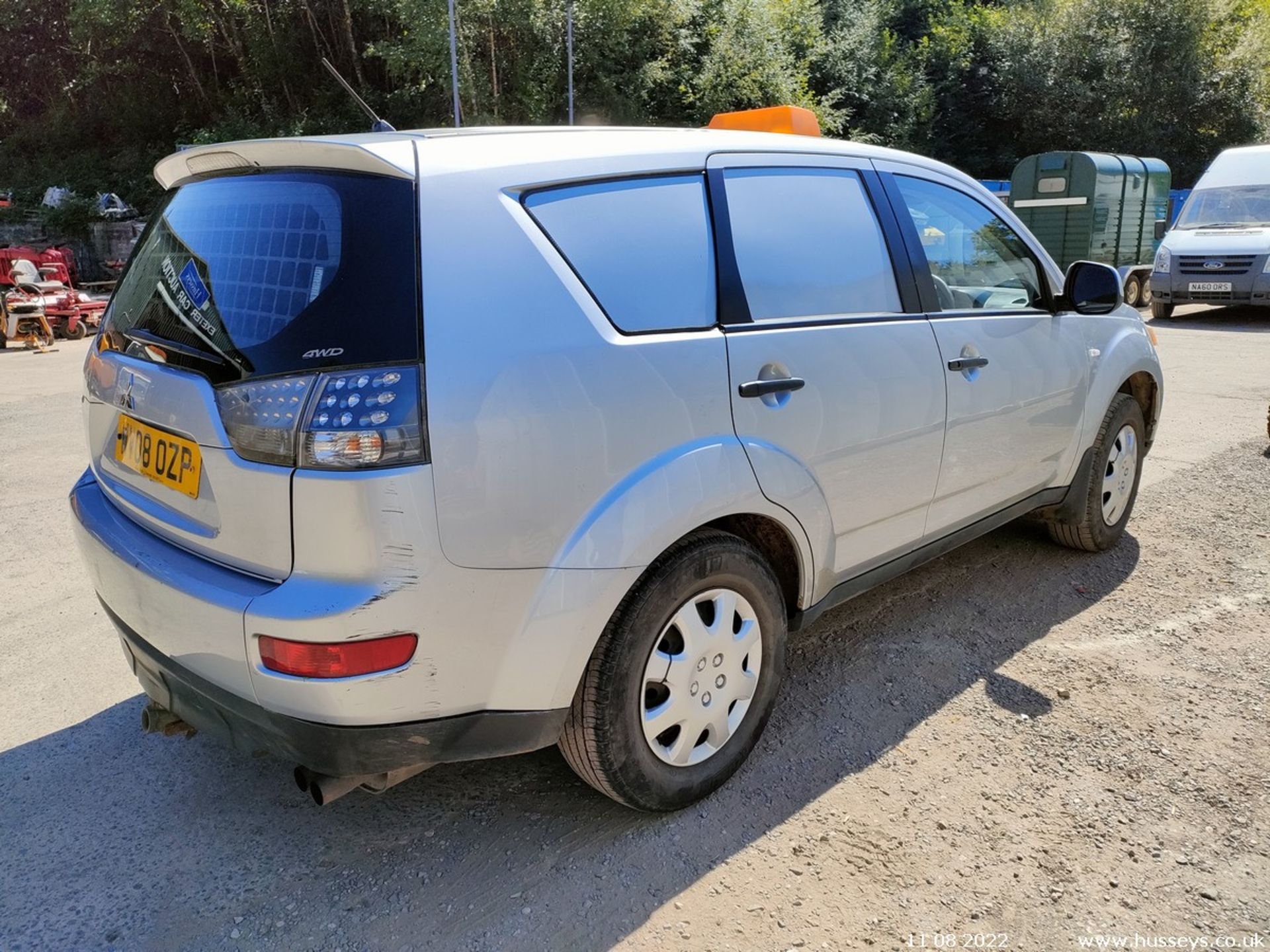 08/08 MITSUBISHI OUTLANDER 4WORK LWB - 1968cc Van (Silver, 104k) - Image 20 of 30