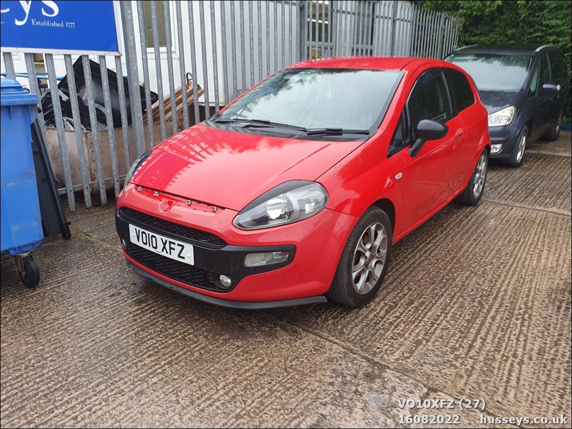 10/10 FIAT PUNTO EVO GP - 1368cc 3dr Hatchback (Red) - Image 26 of 27