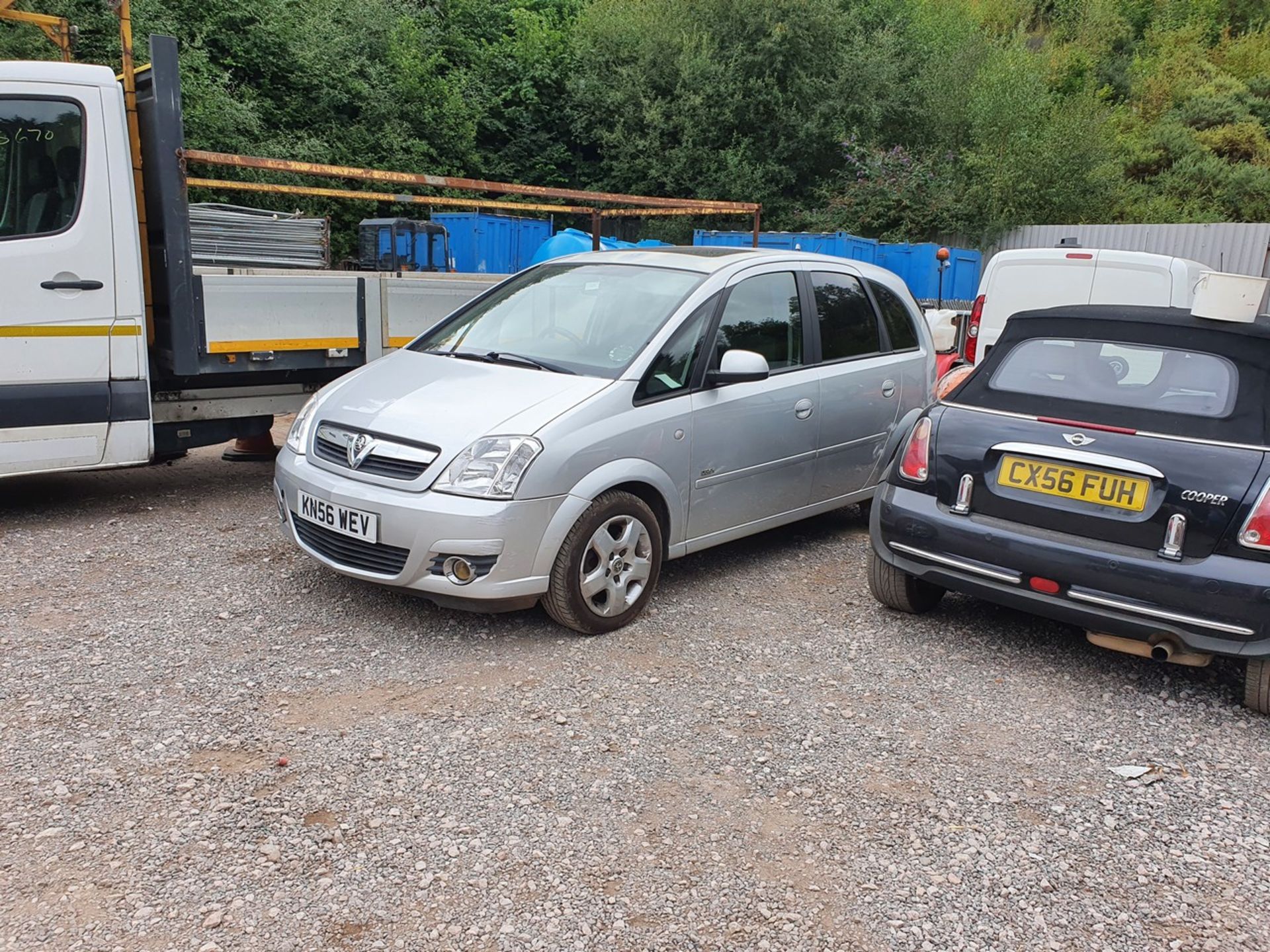 06/56 VAUXHALL MERIVA DESIGN 16V - 1796cc 5dr MPV (Silver) - Image 3 of 32