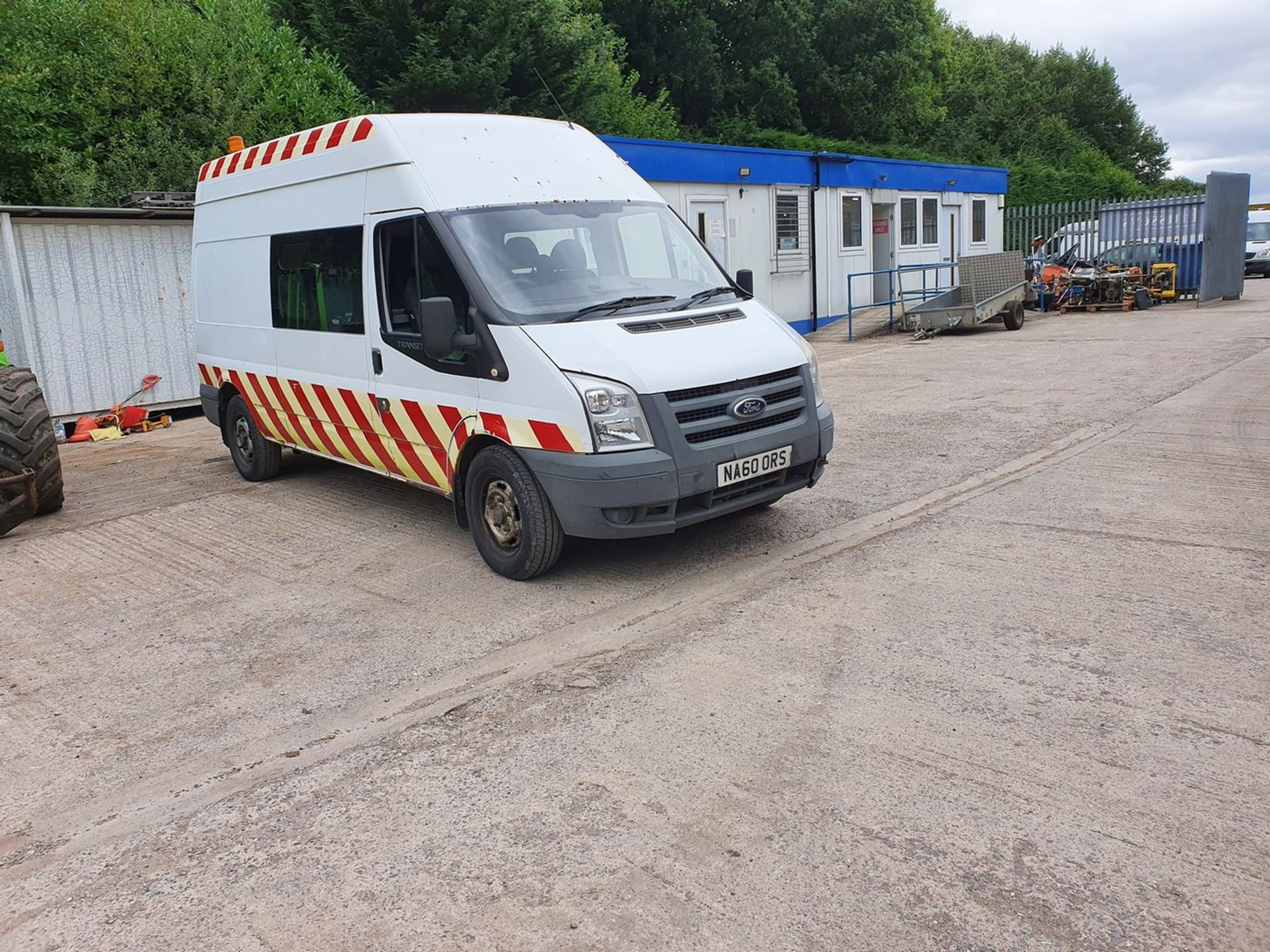 10/60 FORD TRANSIT 100 T350L RWD - 2402cc Van (White, 162k) - Image 5 of 27