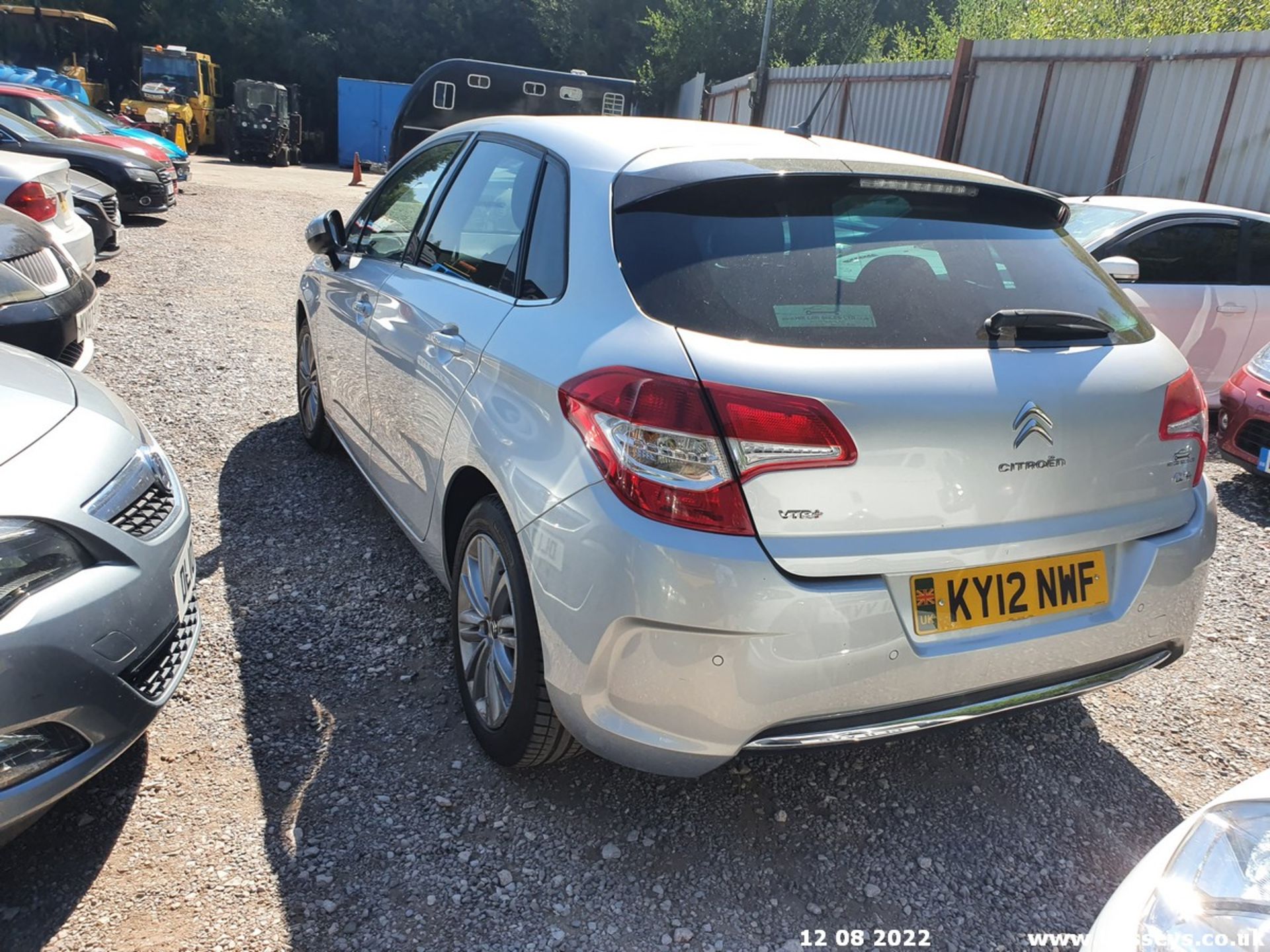 12/12 CITROEN C4 VTR+ HDI 91 - 1560cc 5dr Hatchback (Silver, 93k) - Image 14 of 27