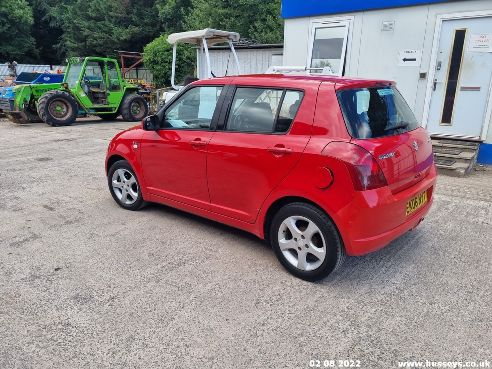 06/06 SUZUKI SWIFT VVTS GLX - 1490cc 5dr Hatchback (Red, 110k) - Image 19 of 28