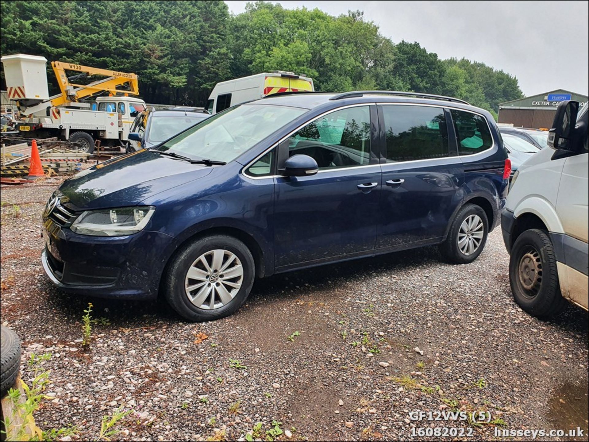 12/12 VOLKSWAGEN SHARAN SE BLUEMOTION TDI - 1968cc 5dr MPV (Blue) - Image 5 of 23