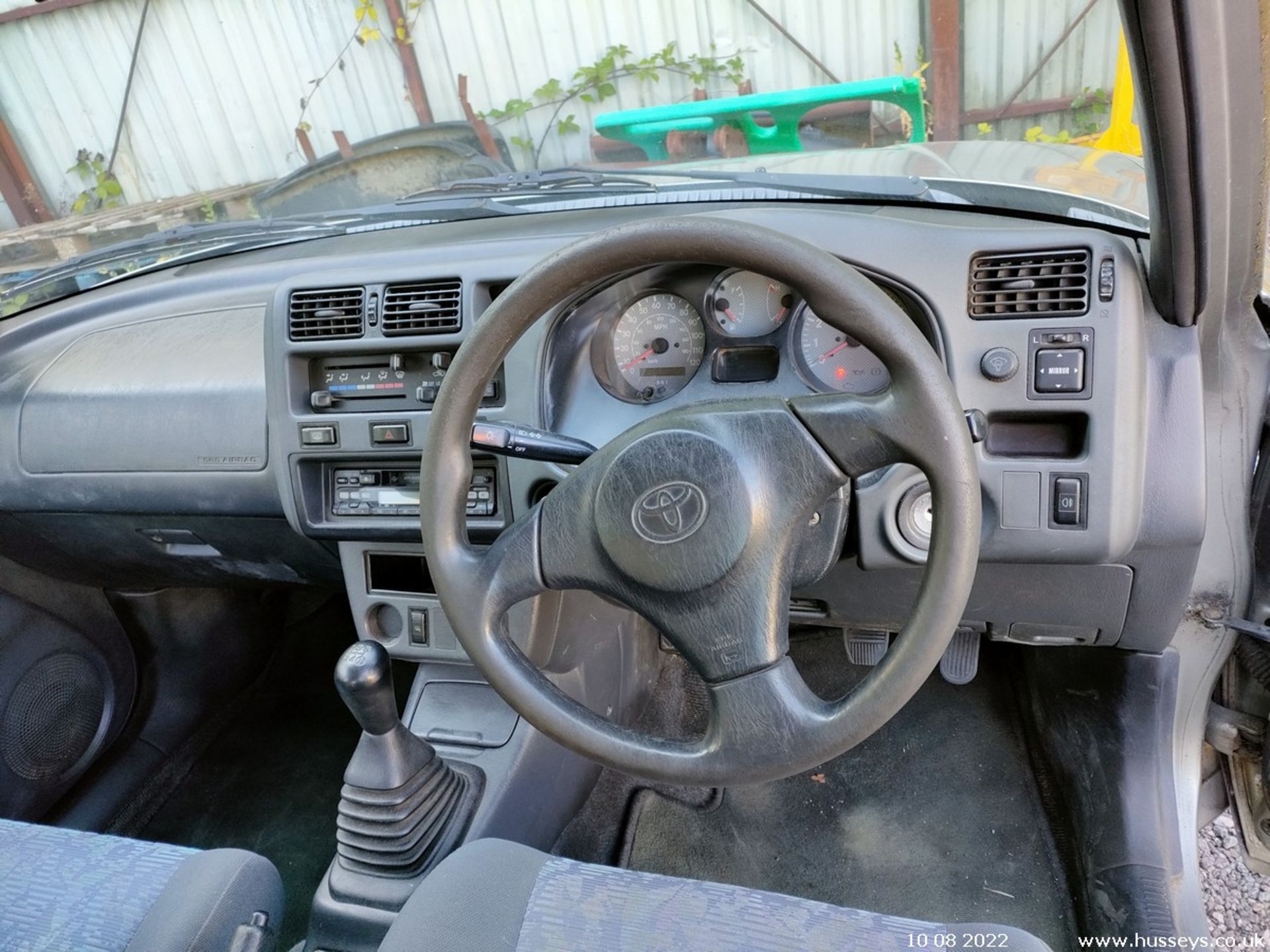 1999 TOYOTA RAV-4 GX - 1998cc 5dr Estate (Silver) - Image 19 of 25