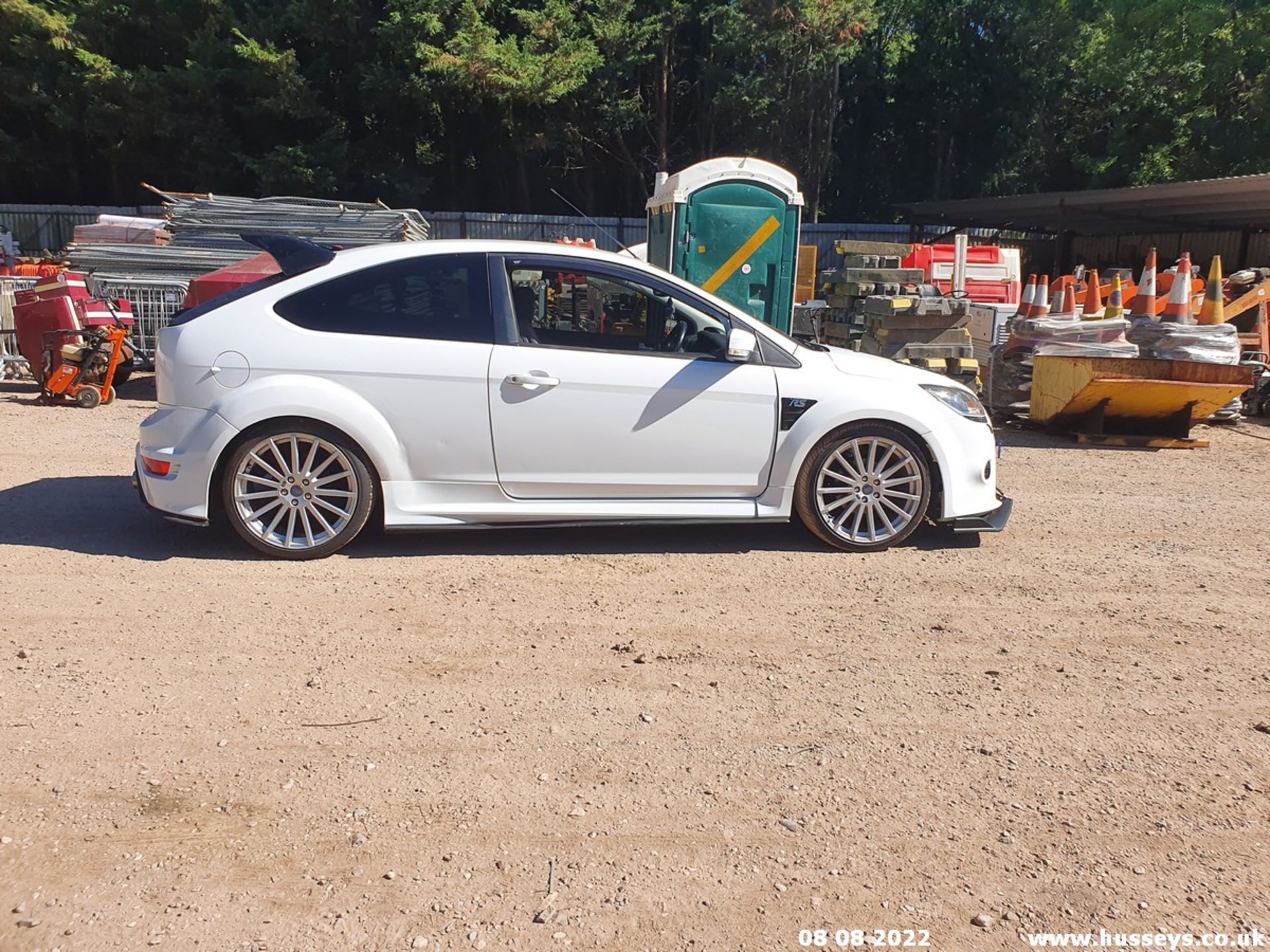 10/10 FORD FOCUS ZETEC S 125 - 1798cc 3dr Hatchback (White, 106k) - Image 9 of 65