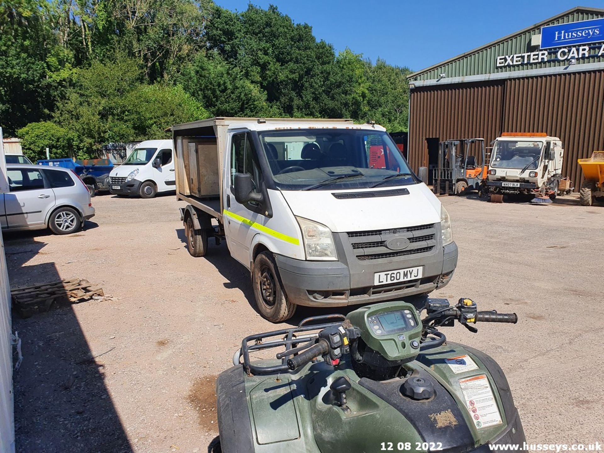 10/60 FORD TRANSIT 100 T350M RWD MILK FLOAT - 2402cc 2dr (White) - Image 8 of 26