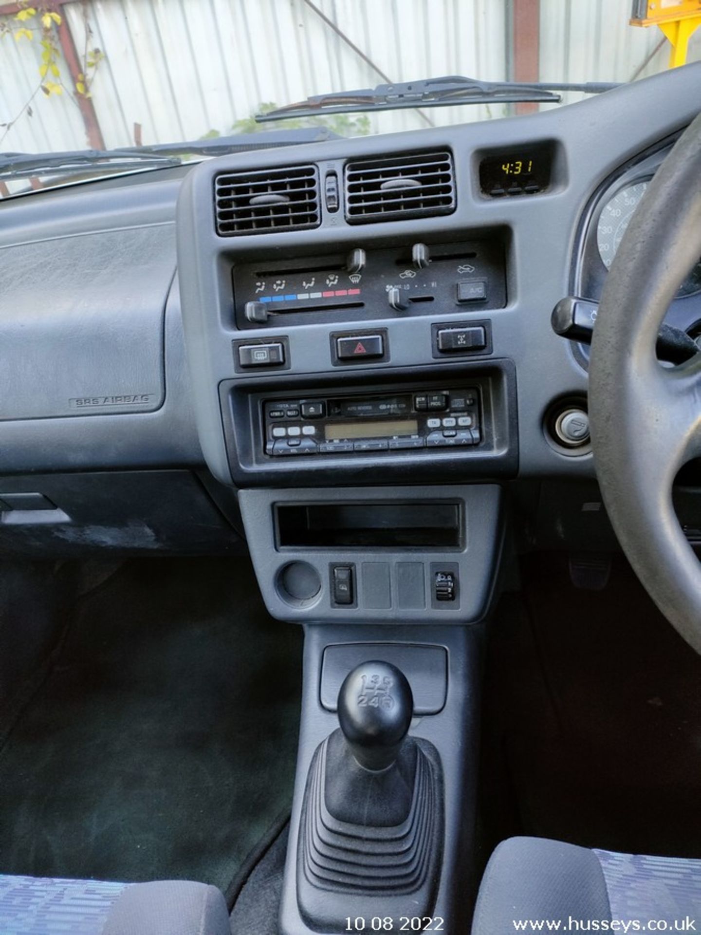 1999 TOYOTA RAV-4 GX - 1998cc 5dr Estate (Silver) - Image 21 of 25