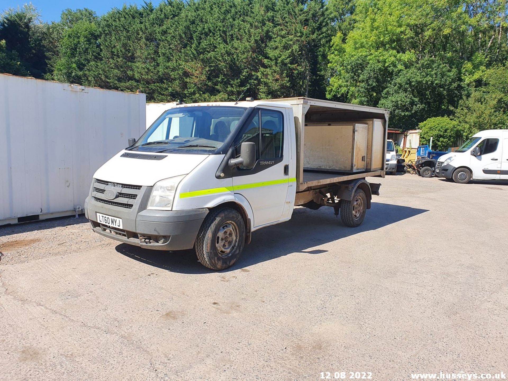 10/60 FORD TRANSIT 100 T350M RWD MILK FLOAT - 2402cc 2dr (White) - Image 25 of 26