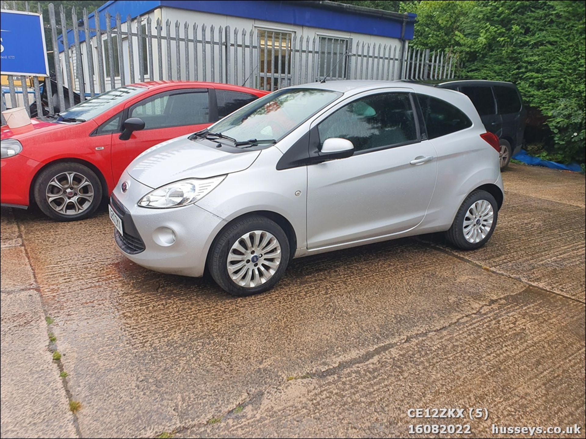 12/12 FORD KA ZETEC - 1242cc 3dr Hatchback (Silver, 59k) - Image 5 of 36