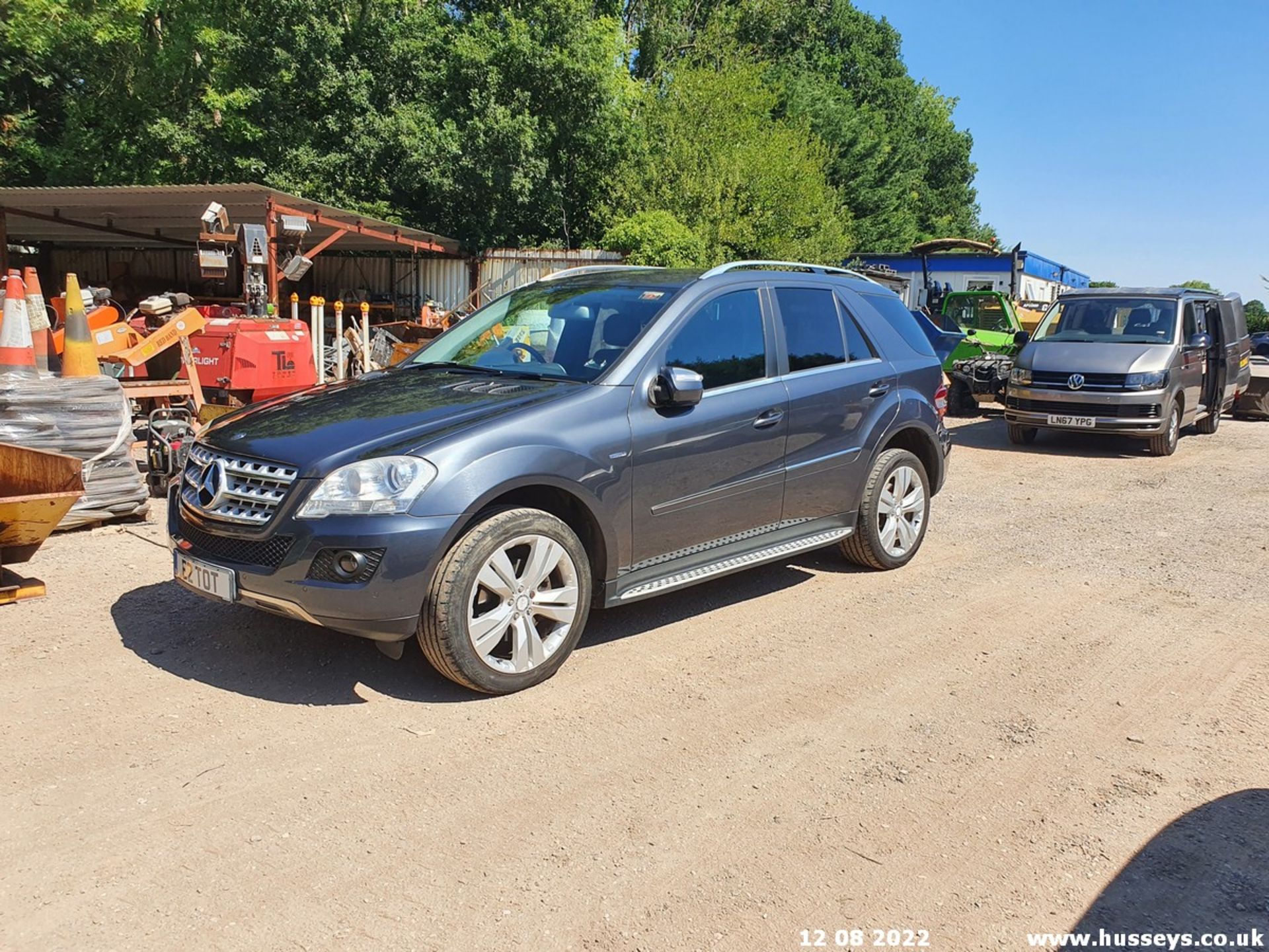 2010 MERCEDES-BENZ ML300 SPORT CDI BLUE-CY A - 2987cc 5dr Estate (Grey, 106k) - Image 3 of 38