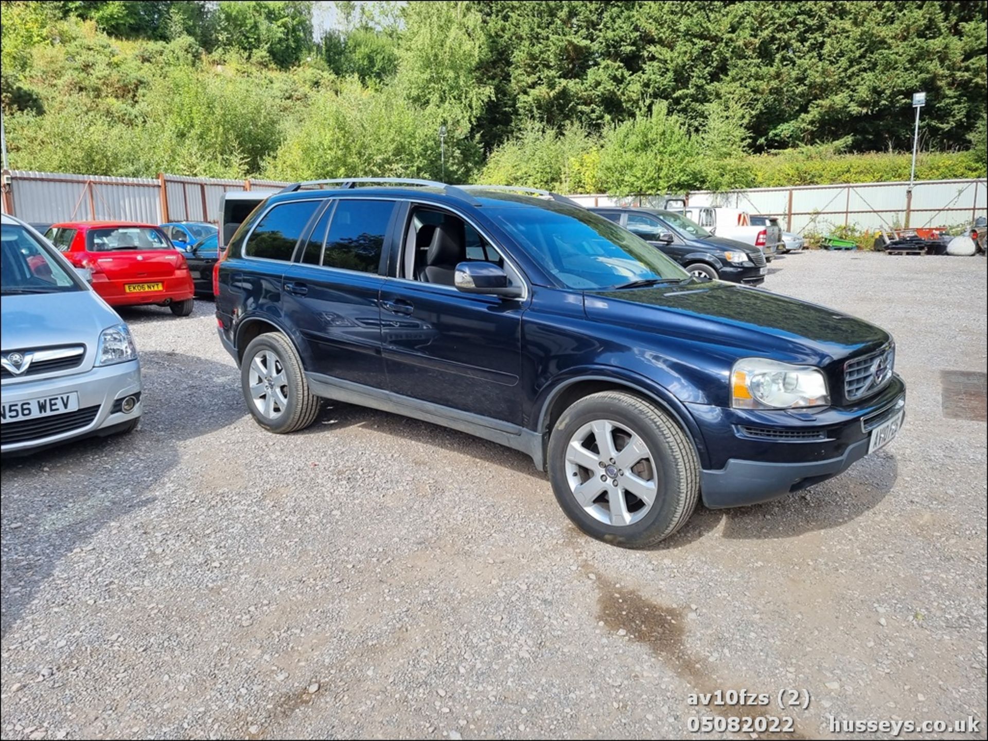 10/10 VOLVO XC90 ACTIVE AWD D5 - 2401cc 5dr Estate (Blue, 100k) - Image 2 of 31