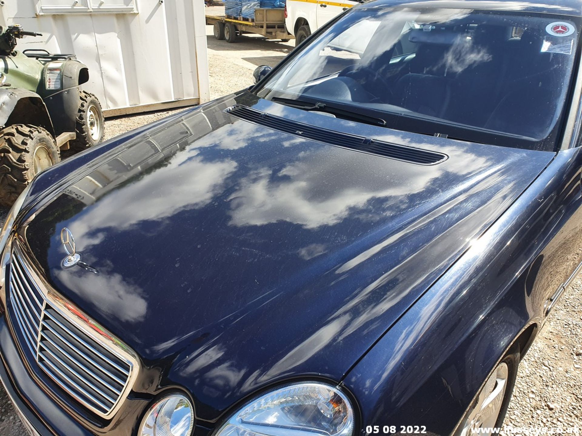 2005 MERCEDES E500 ELEGANCE AUTO - 4966cc 5dr Estate (Blue) - Image 21 of 29