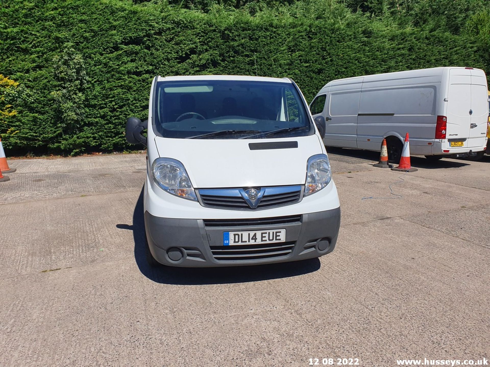 14/14 VAUXHALL VIVARO 2900 CDTI LWB - 1995cc 5dr Van (White, 142k) - Image 4 of 46