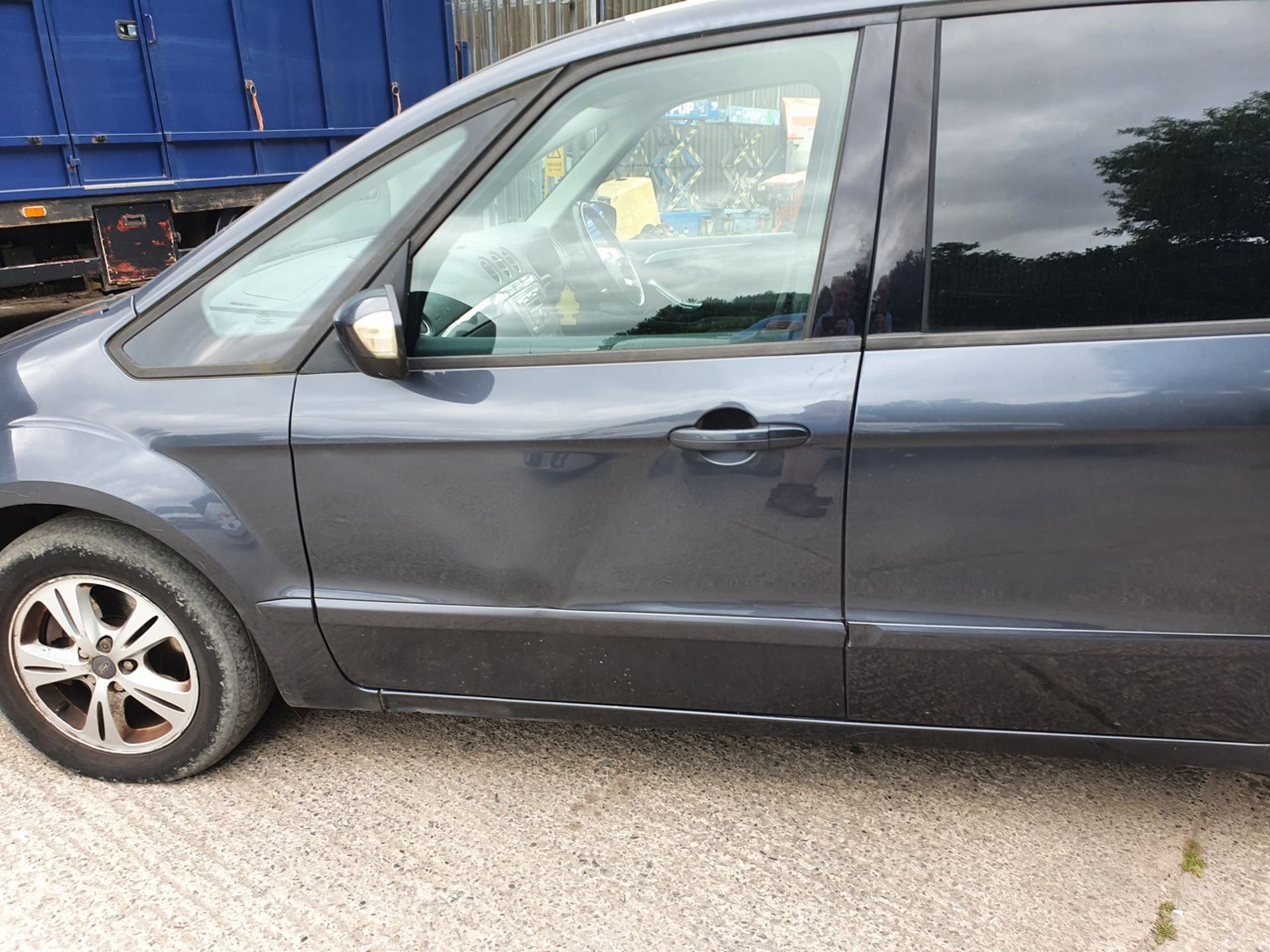 07/07 FORD GALAXY ZETEC - 1999cc 5dr MPV (Grey) - Image 11 of 25