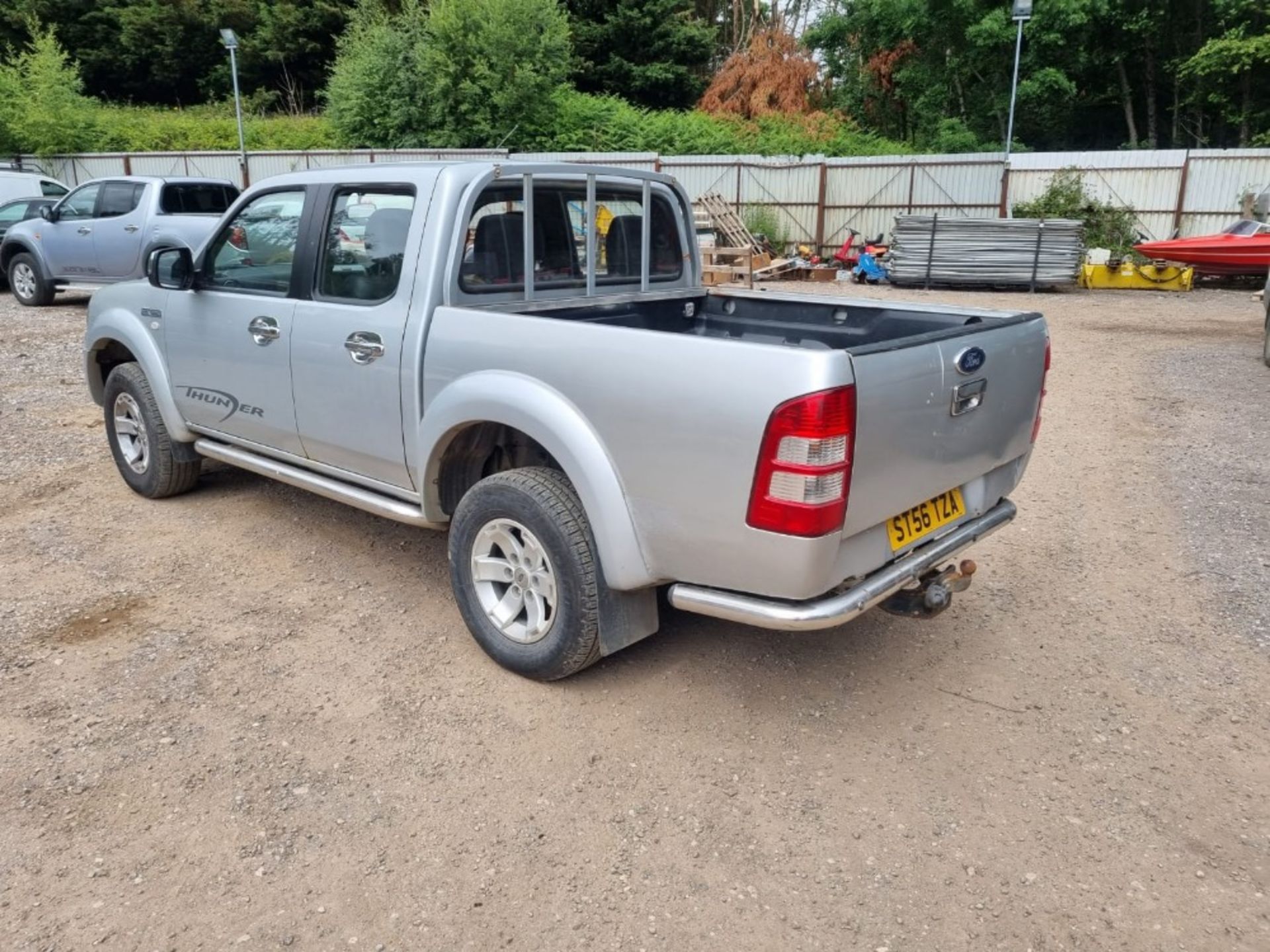 07/56 FORD RANGER THUNDER D/C 4WD - 2500cc 4dr 4x4 (Silver, 93k) - Image 5 of 9