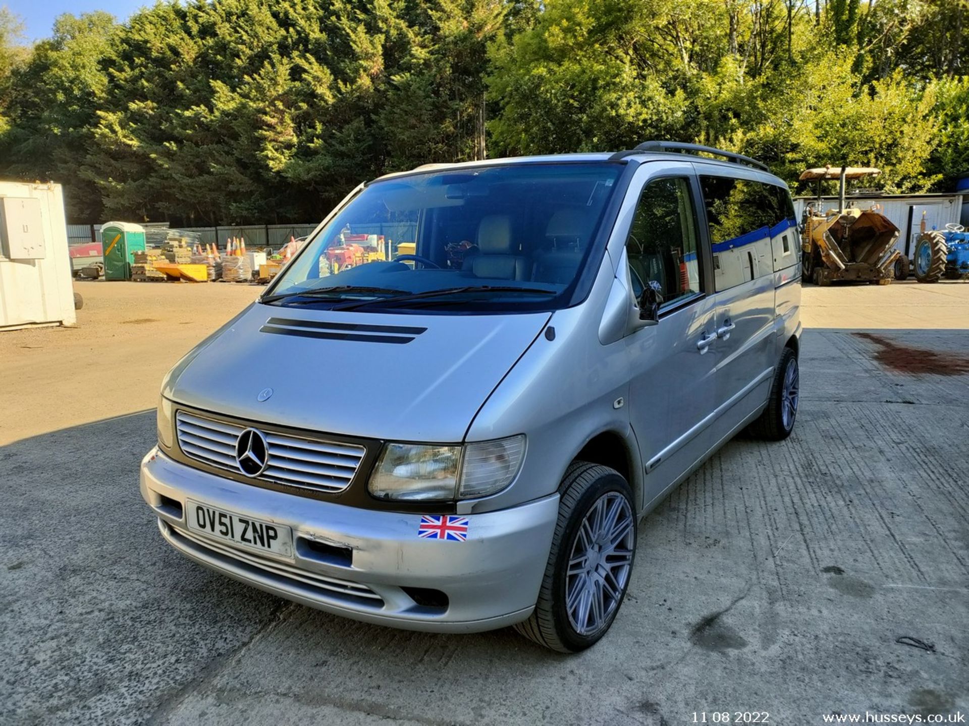 01/51 MERCEDES V220 CDI AMBIENTE AUTO - 2151cc 5dr MPV (Silver, 191k)