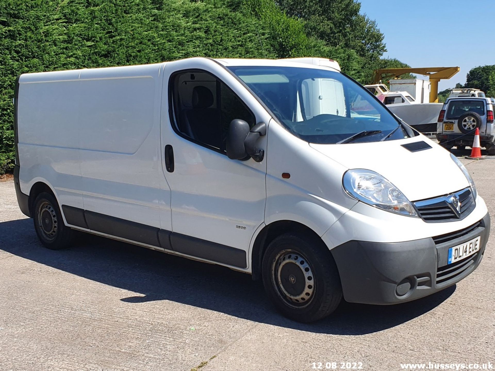 14/14 VAUXHALL VIVARO 2900 CDTI LWB - 1995cc 5dr Van (White, 142k)