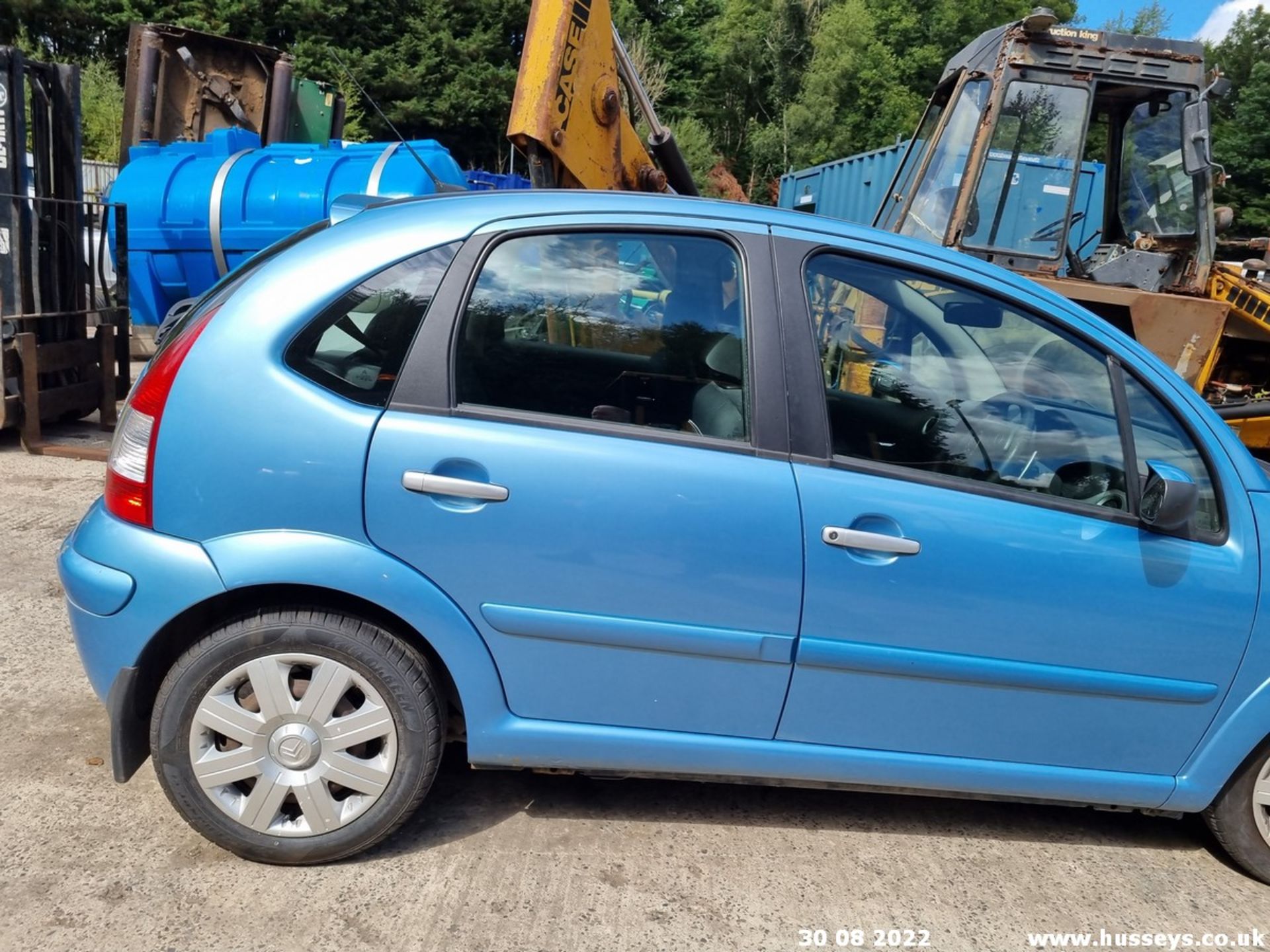 06/55 CITROEN C3 STOP&START SENSODRIVE - 1360cc 5dr Hatchback (Blue) - Image 7 of 32