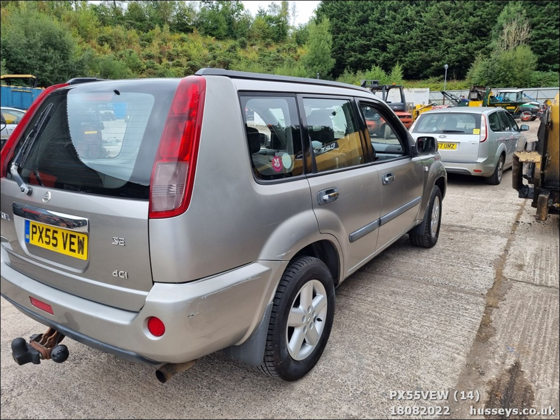 05/55 NISSAN X-TRAIL SE DCI - 2184cc 5dr Estate (Silver, 96k) - Image 14 of 21