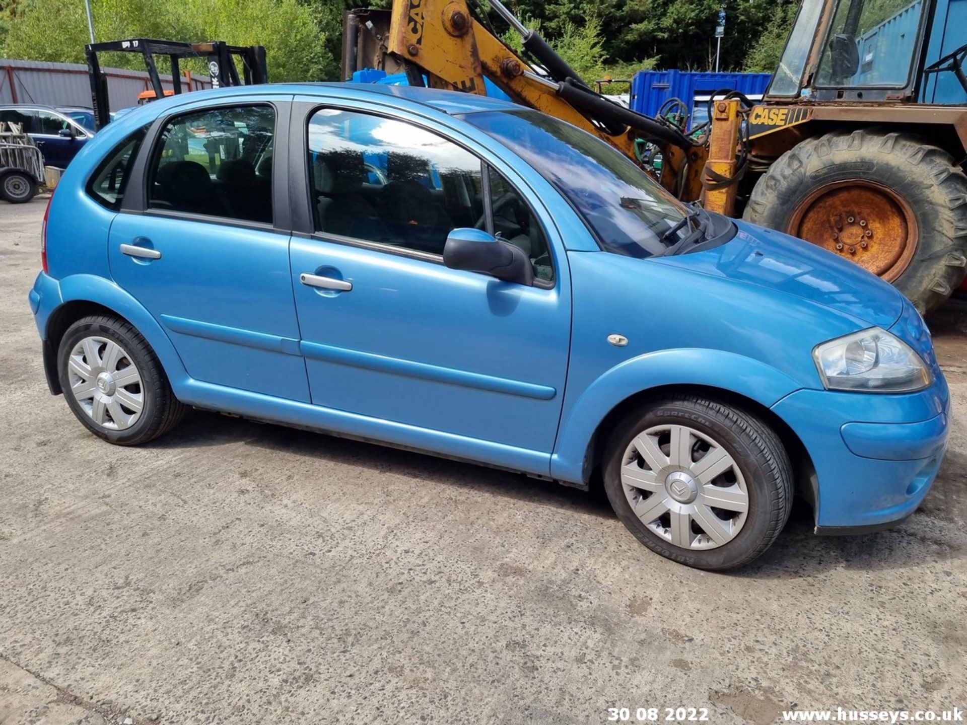 06/55 CITROEN C3 STOP&START SENSODRIVE - 1360cc 5dr Hatchback (Blue) - Image 6 of 32