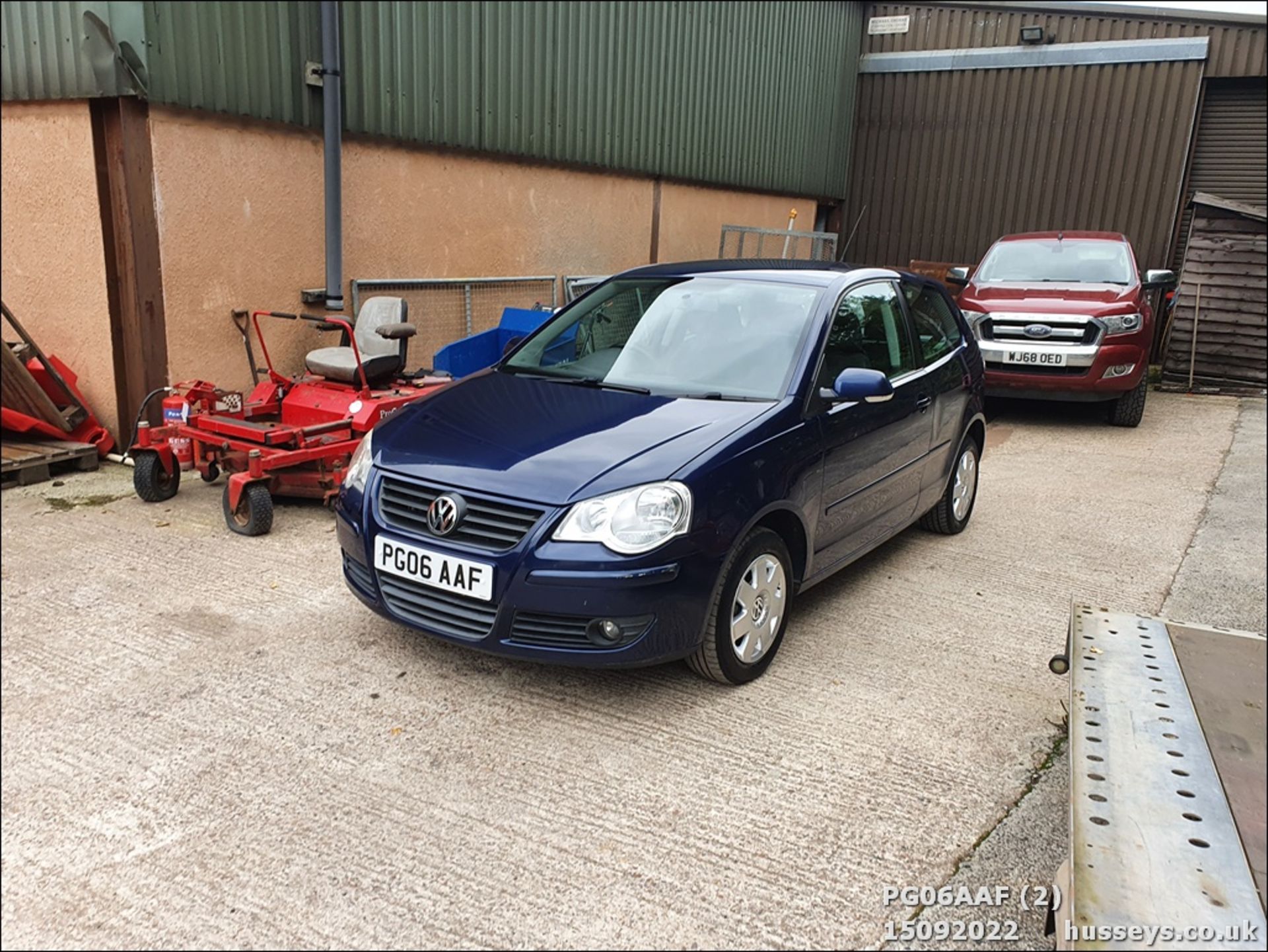 06/06 VOLKSWAGEN POLO S 75 AUTO - 1400cc 3dr Hatchback (Blue, 78k) - Image 5 of 38