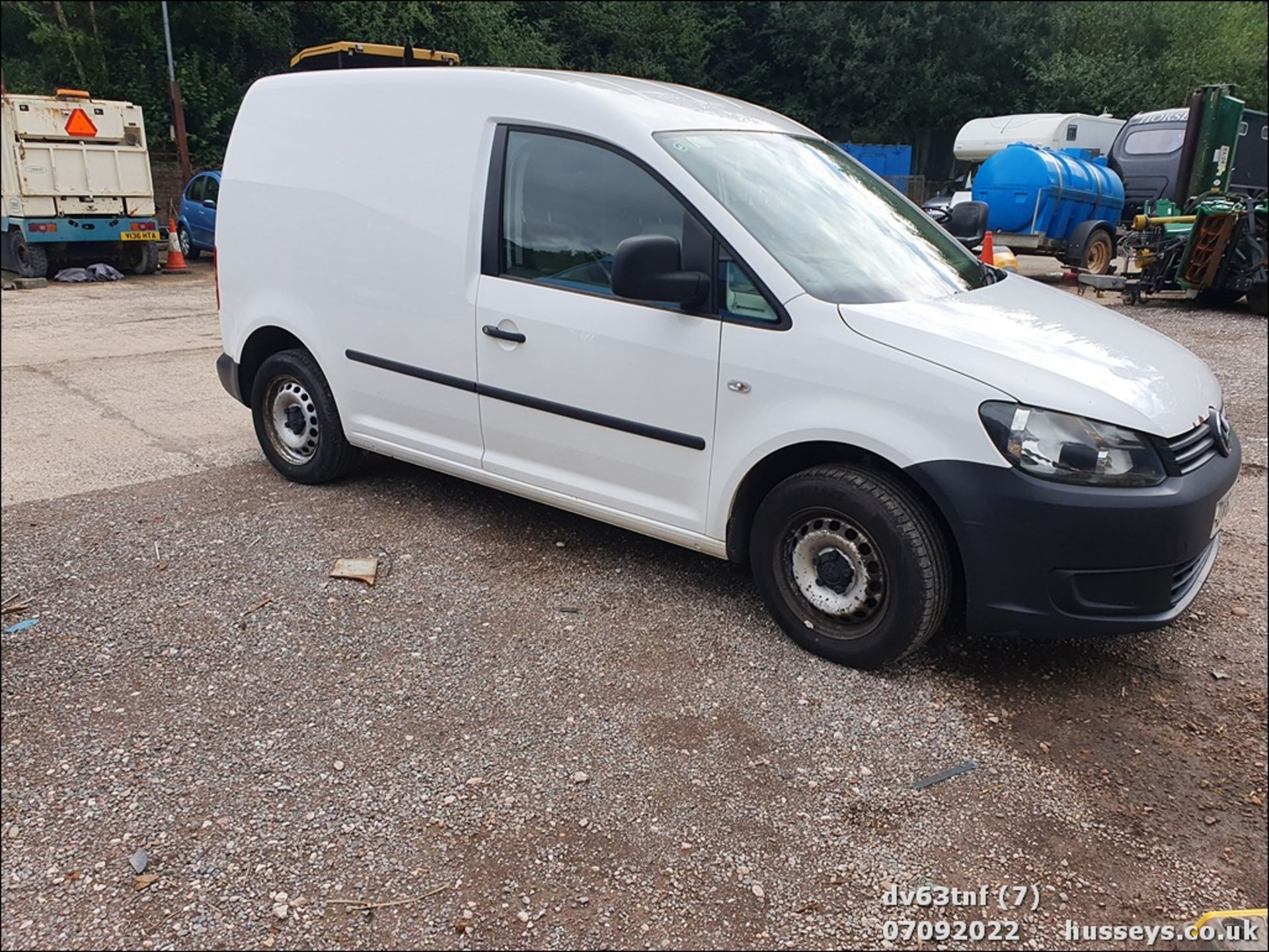 13/63 VOLKSWAGEN CADDY C20 TDI 75 - 1598cc 5dr Van (White) - Image 7 of 27