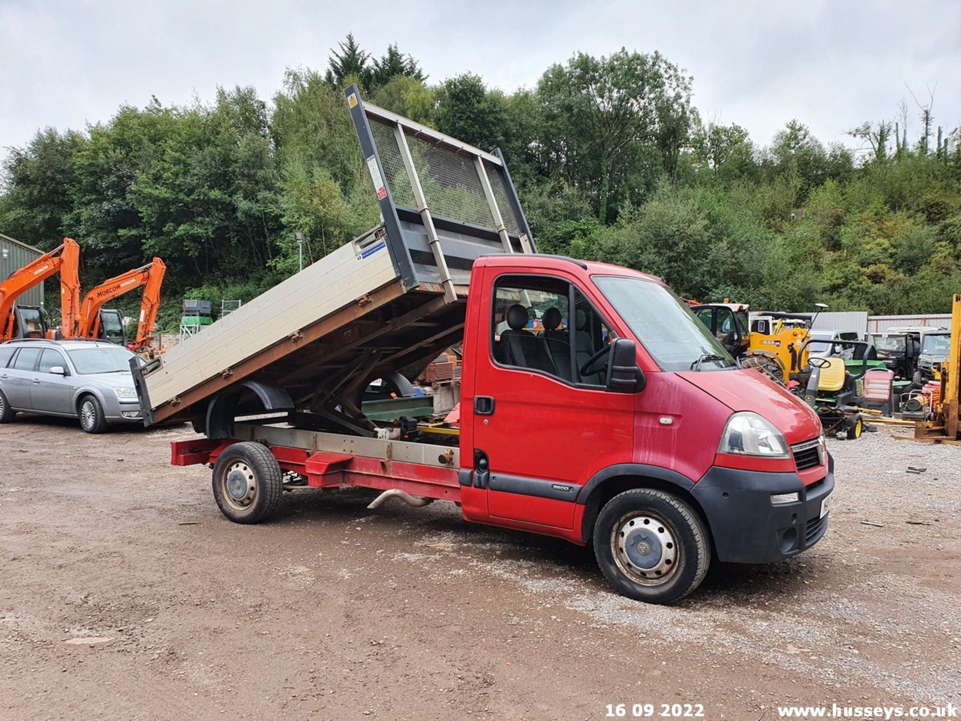 11/11 VAUXHALL MOVANO 3500 CDTI MWB - 2464cc 2dr Tipper (Red, 52k) - Image 31 of 44