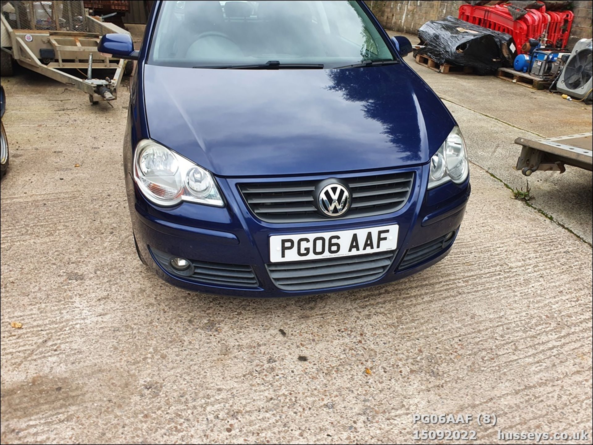 06/06 VOLKSWAGEN POLO S 75 AUTO - 1400cc 3dr Hatchback (Blue, 78k) - Image 8 of 38