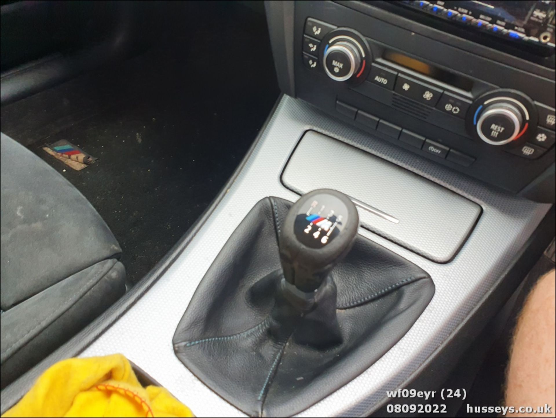 09/09 BMW 318I M SPORT TOURING - 1995cc 5dr Estate (Blue, 122k) - Image 24 of 47