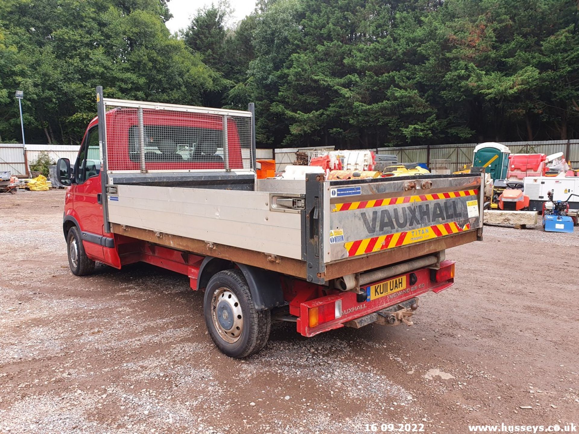 11/11 VAUXHALL MOVANO 3500 CDTI MWB - 2464cc 2dr Tipper (Red, 52k) - Image 20 of 44