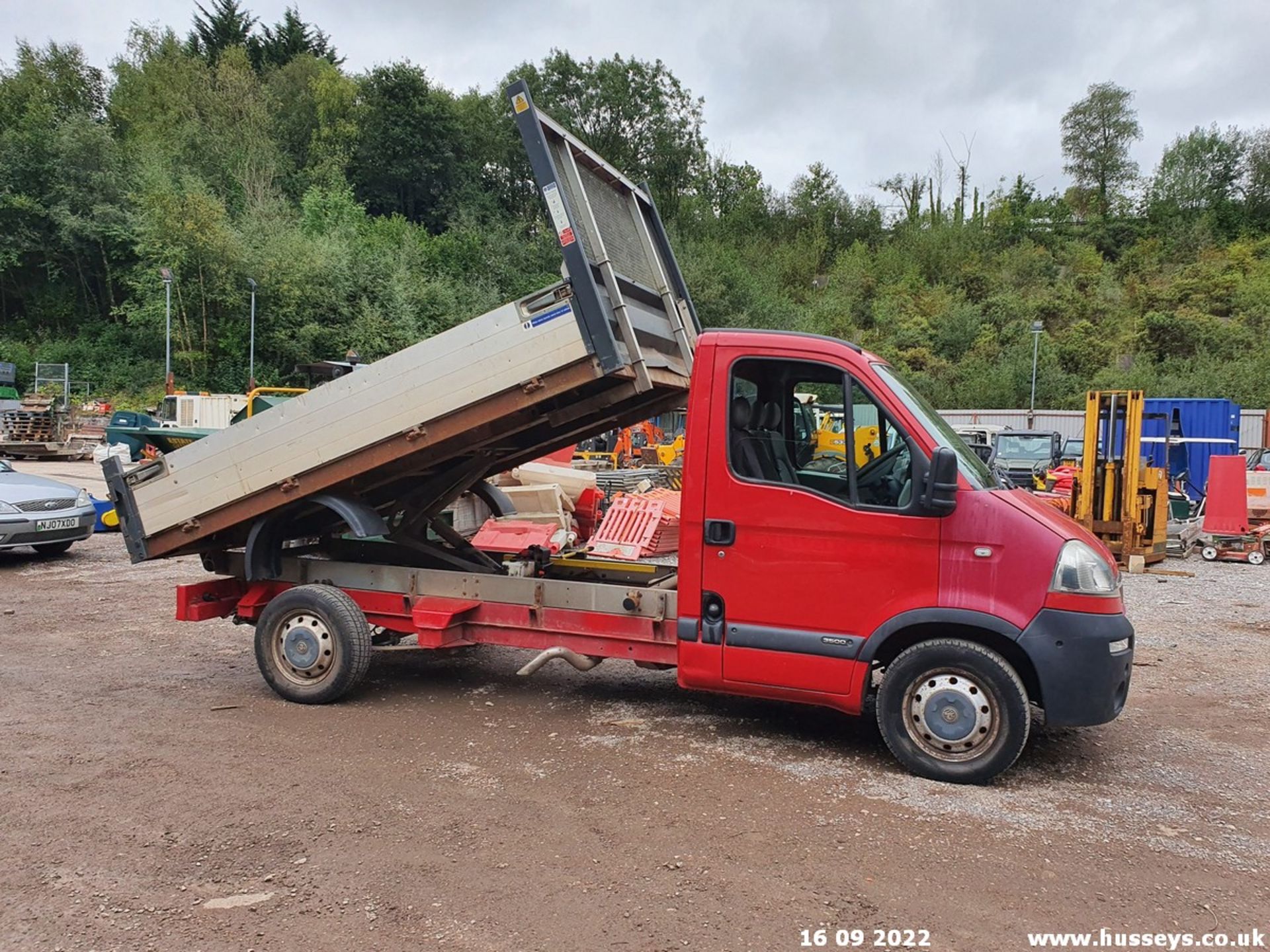 11/11 VAUXHALL MOVANO 3500 CDTI MWB - 2464cc 2dr Tipper (Red, 52k) - Image 33 of 44