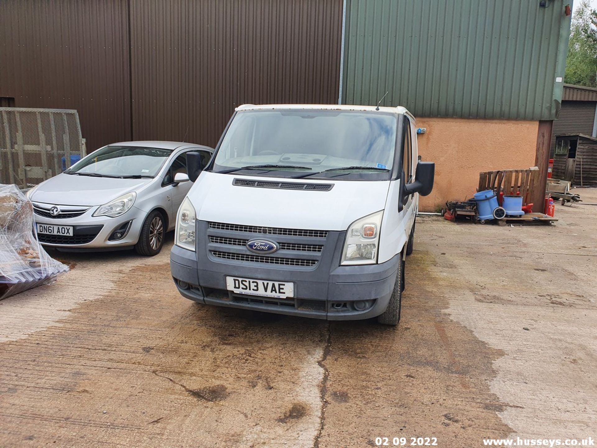 13/13 FORD TRANSIT 100 T260 FWD - 2198cc 5dr Van (White, 131k) - Image 6 of 28